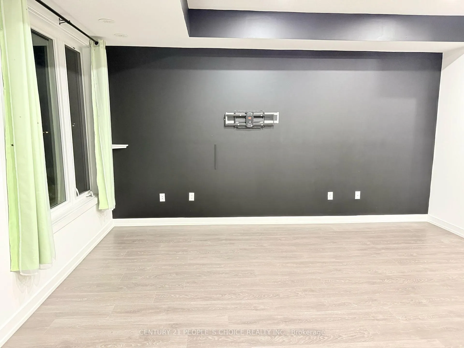 Photo 9 of Unit 521, 1555 Kingston Road, Pickering, Town Centre — HOMEH
