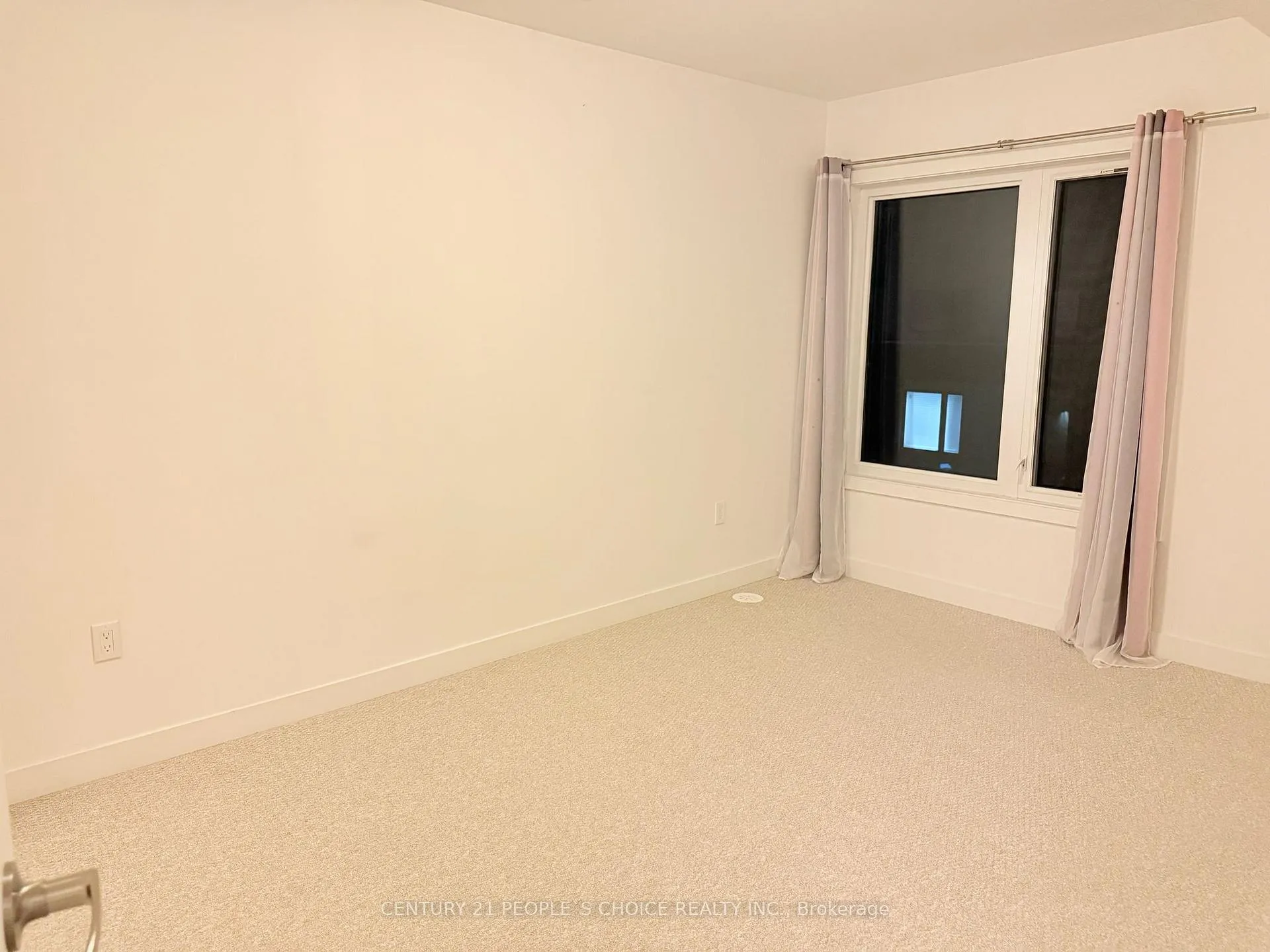 Photo 10 of Unit 521, 1555 Kingston Road, Pickering, Town Centre — HOMEH