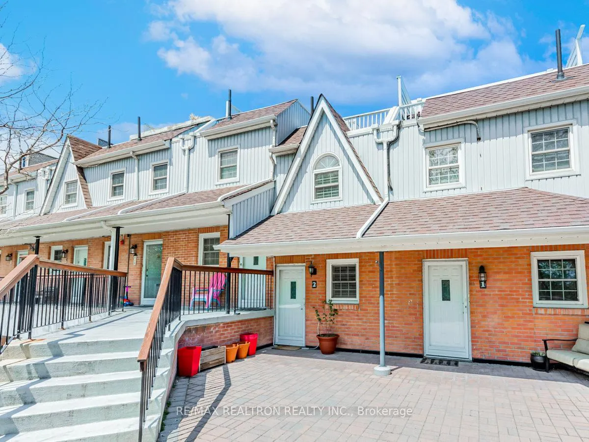 Front of Unit 2, 101 Glen Manor Drive