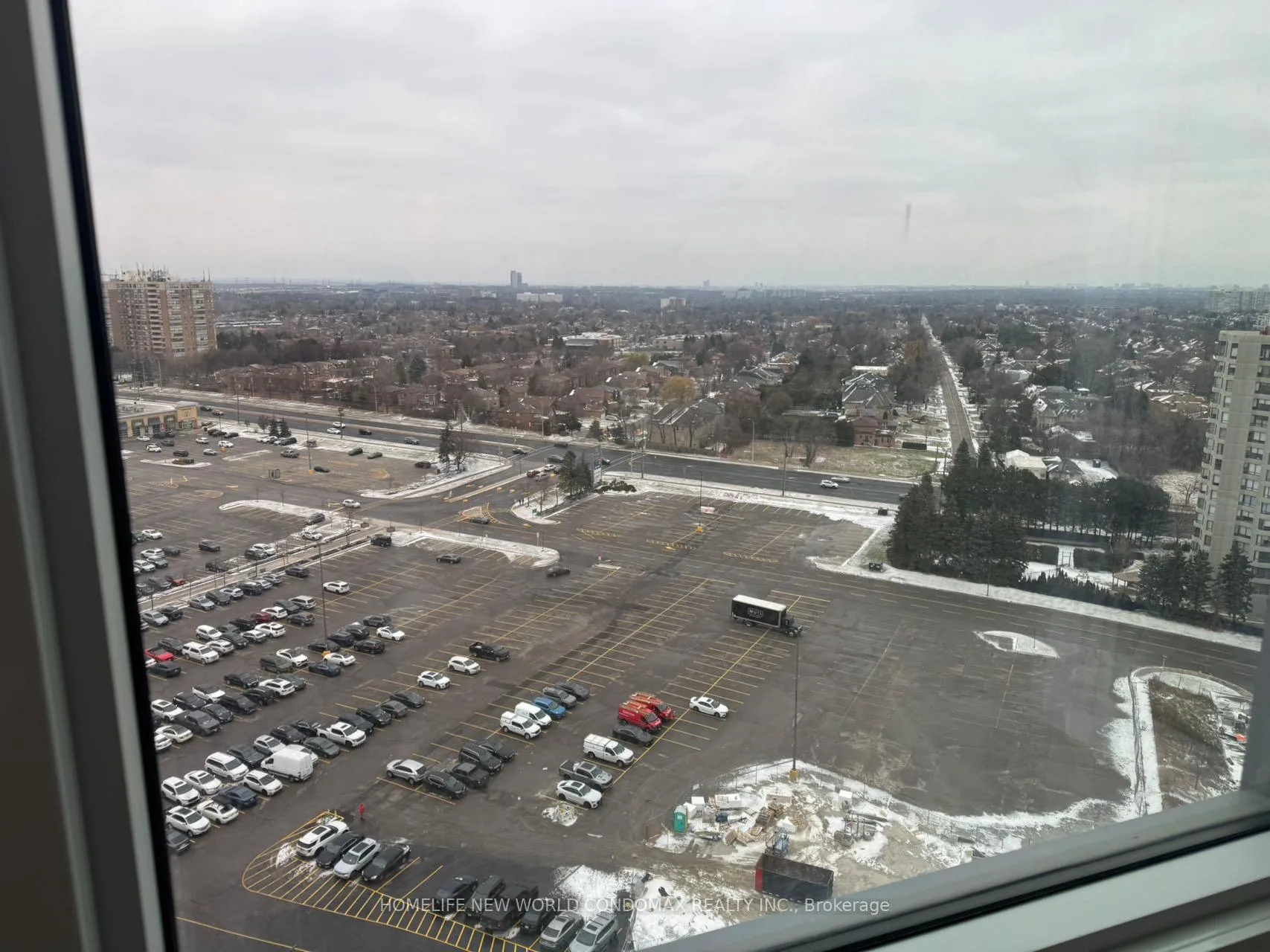Photo 5 of Unit 1709, 50 Upper Mall Way, Vaughan, Brownridge — HOMEH