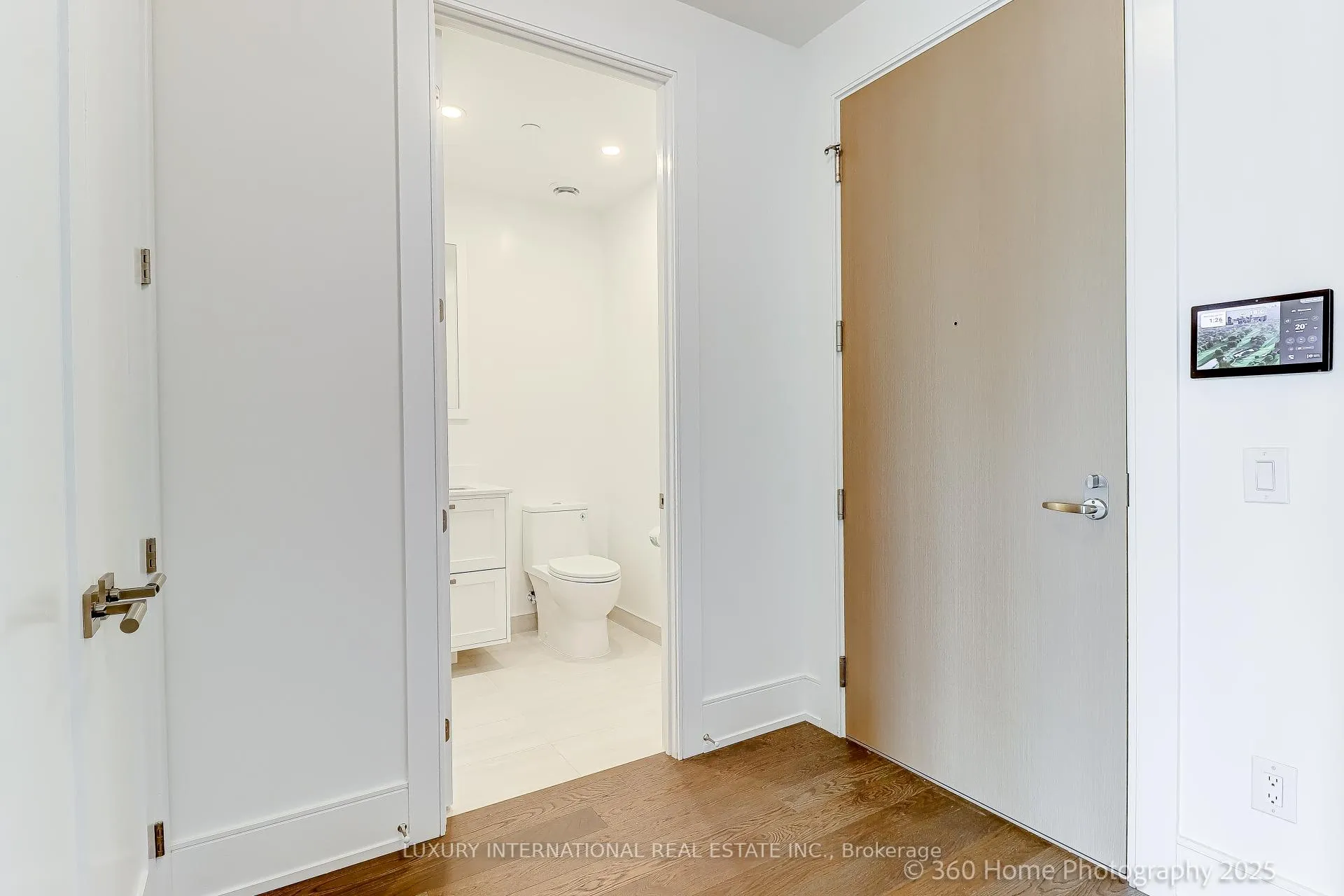 Photo 11 of Unit 404, 399 Royal Orchard Boulevard, Markham, Bayview Glen — HOMEH