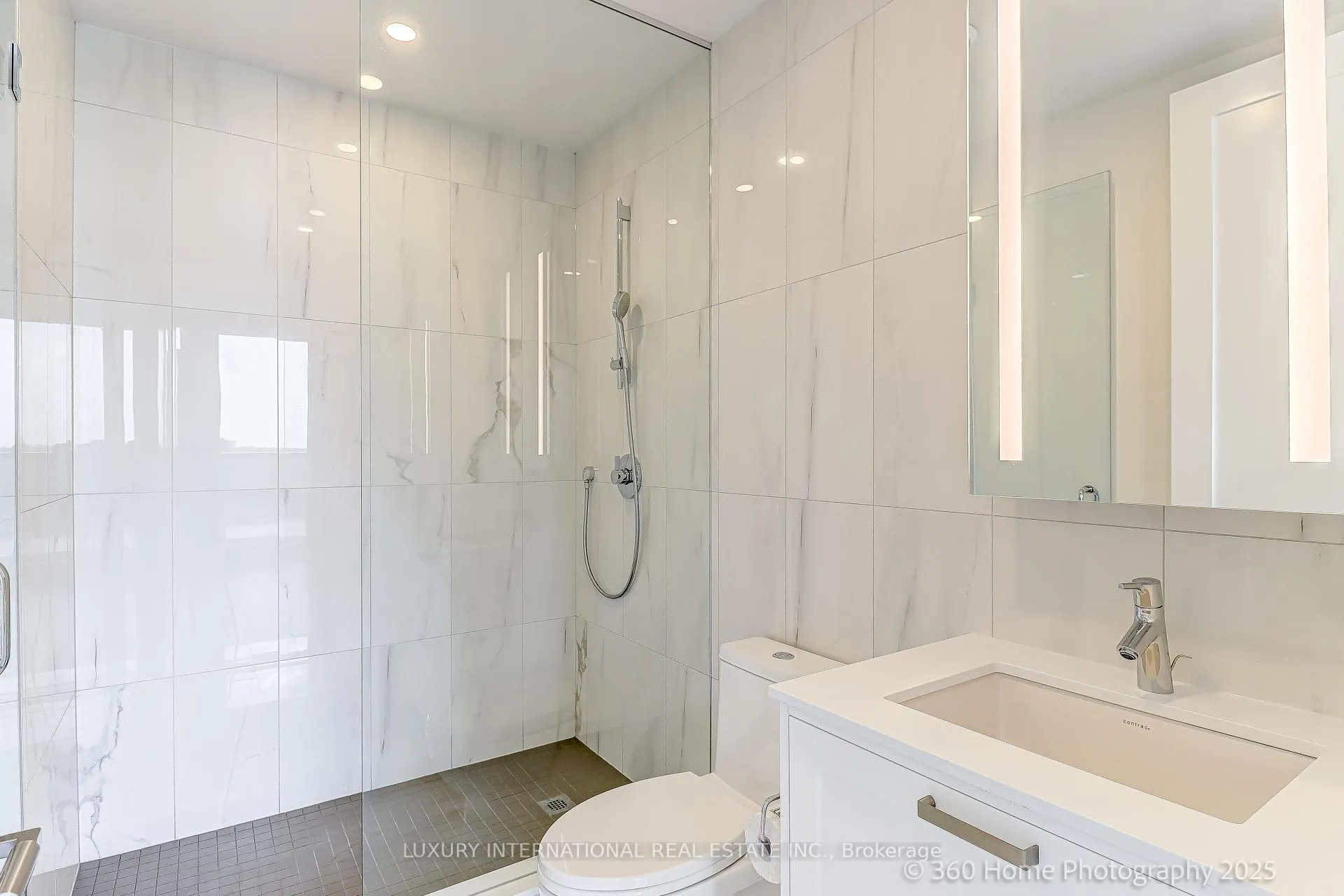 Photo 16 of Unit 404, 399 Royal Orchard Boulevard, Markham, Bayview Glen — HOMEH