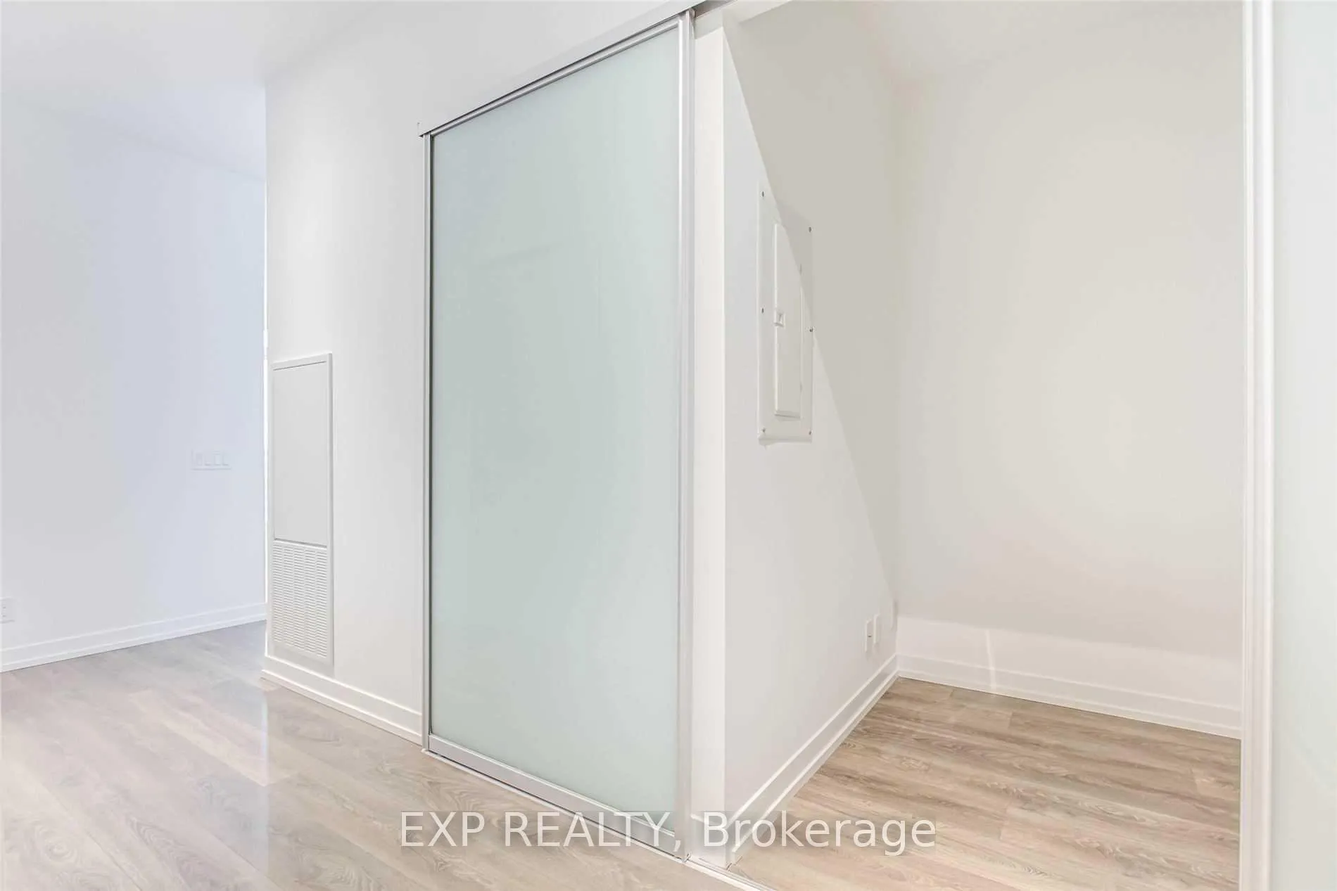 Photo 3 of Unit 2908, 950 Portage Parkway, Vaughan, Vaughan Corporate Centre — HOMEH