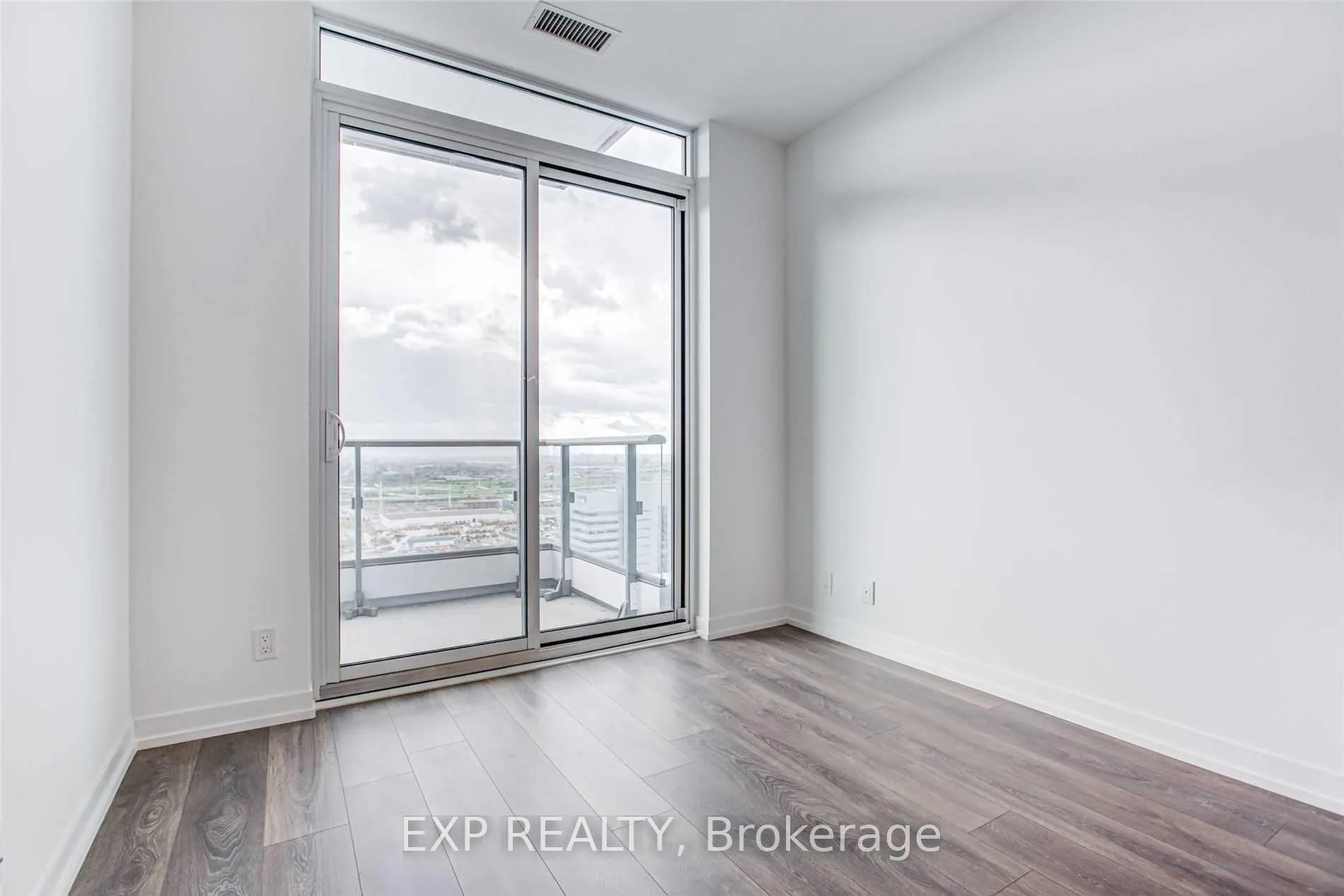Photo 11 of Unit 2908, 950 Portage Parkway, Vaughan, Vaughan Corporate Centre — HOMEH