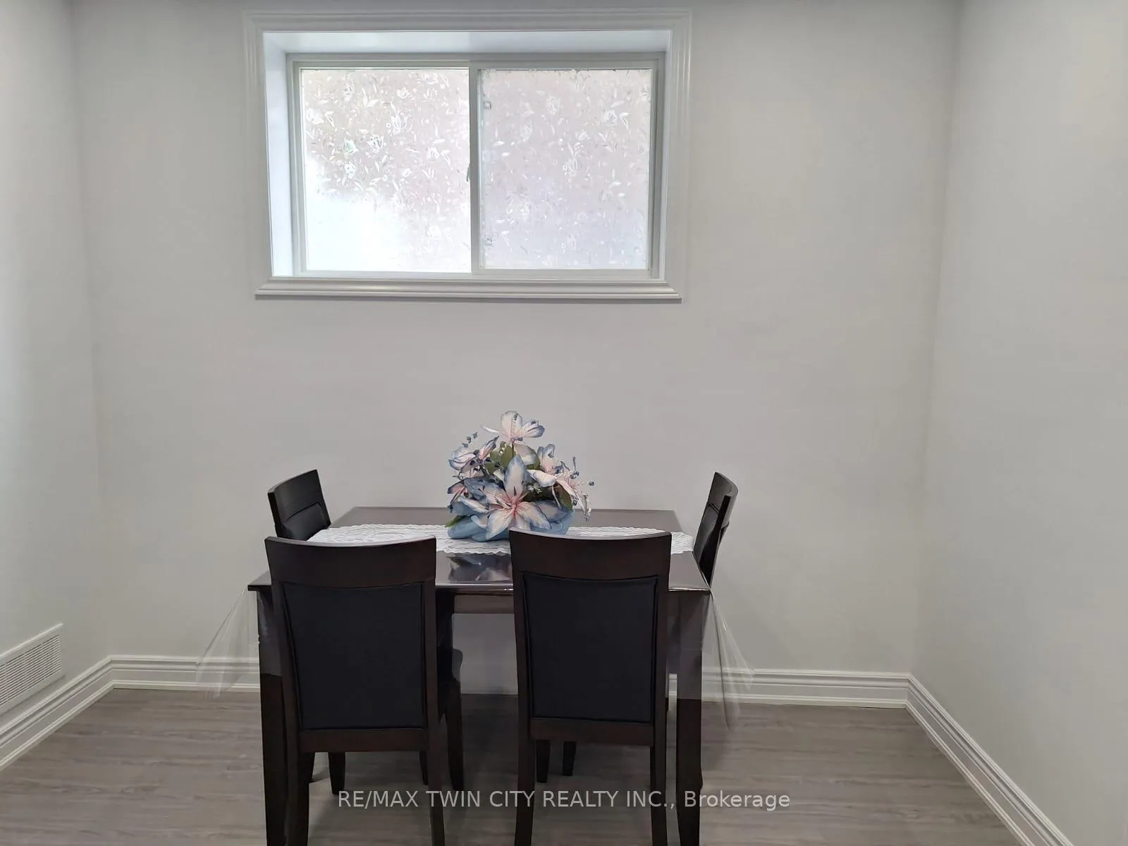 Photo 12 of 15 Spring Creek Street, Kitchener, Grand River South — HOMEH