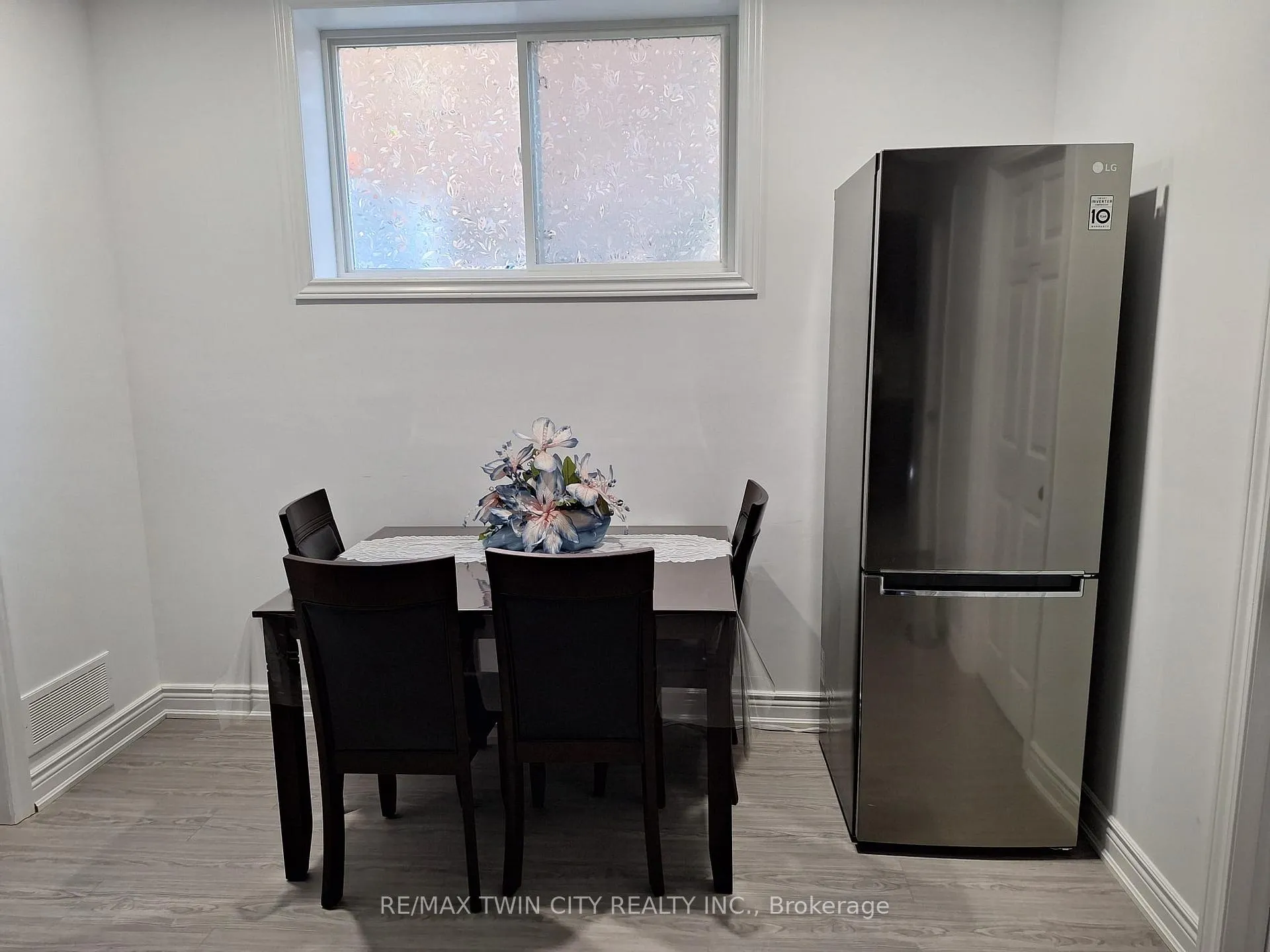 Photo 13 of 15 Spring Creek Street, Kitchener, Grand River South — HOMEH