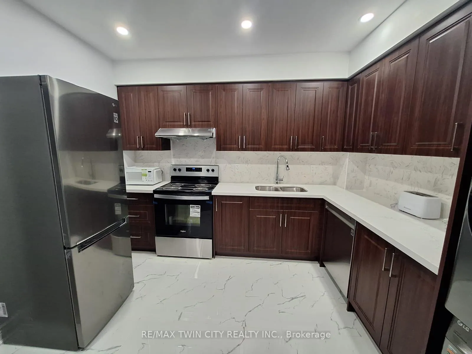 Photo 15 of 15 Spring Creek Street, Kitchener, Grand River South — HOMEH