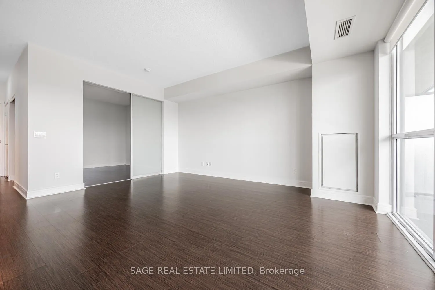 Photo 11 of Unit 803, 35 Brian Peck Crescent, Toronto, Thorncliffe Park — HOMEH