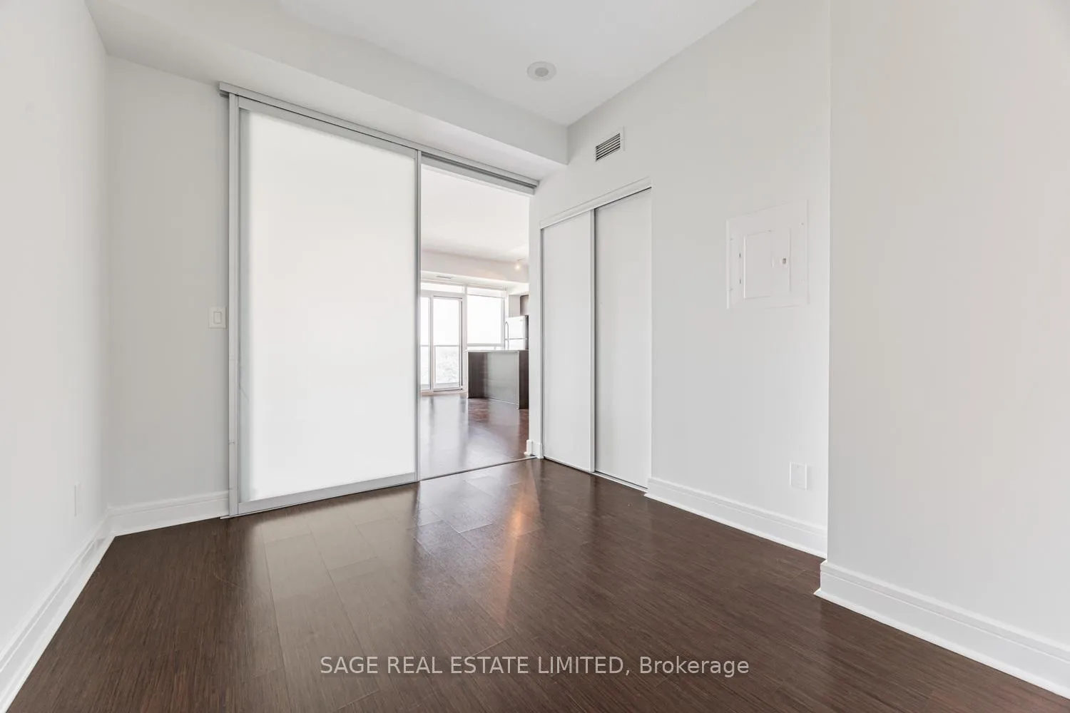 Photo 13 of Unit 803, 35 Brian Peck Crescent, Toronto, Thorncliffe Park — HOMEH