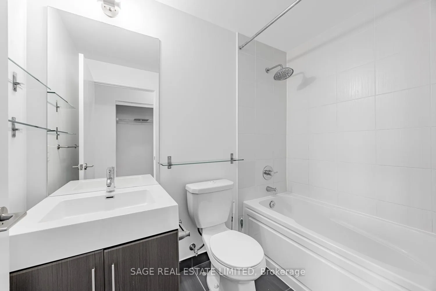 Photo 15 of Unit 803, 35 Brian Peck Crescent, Toronto, Thorncliffe Park — HOMEH