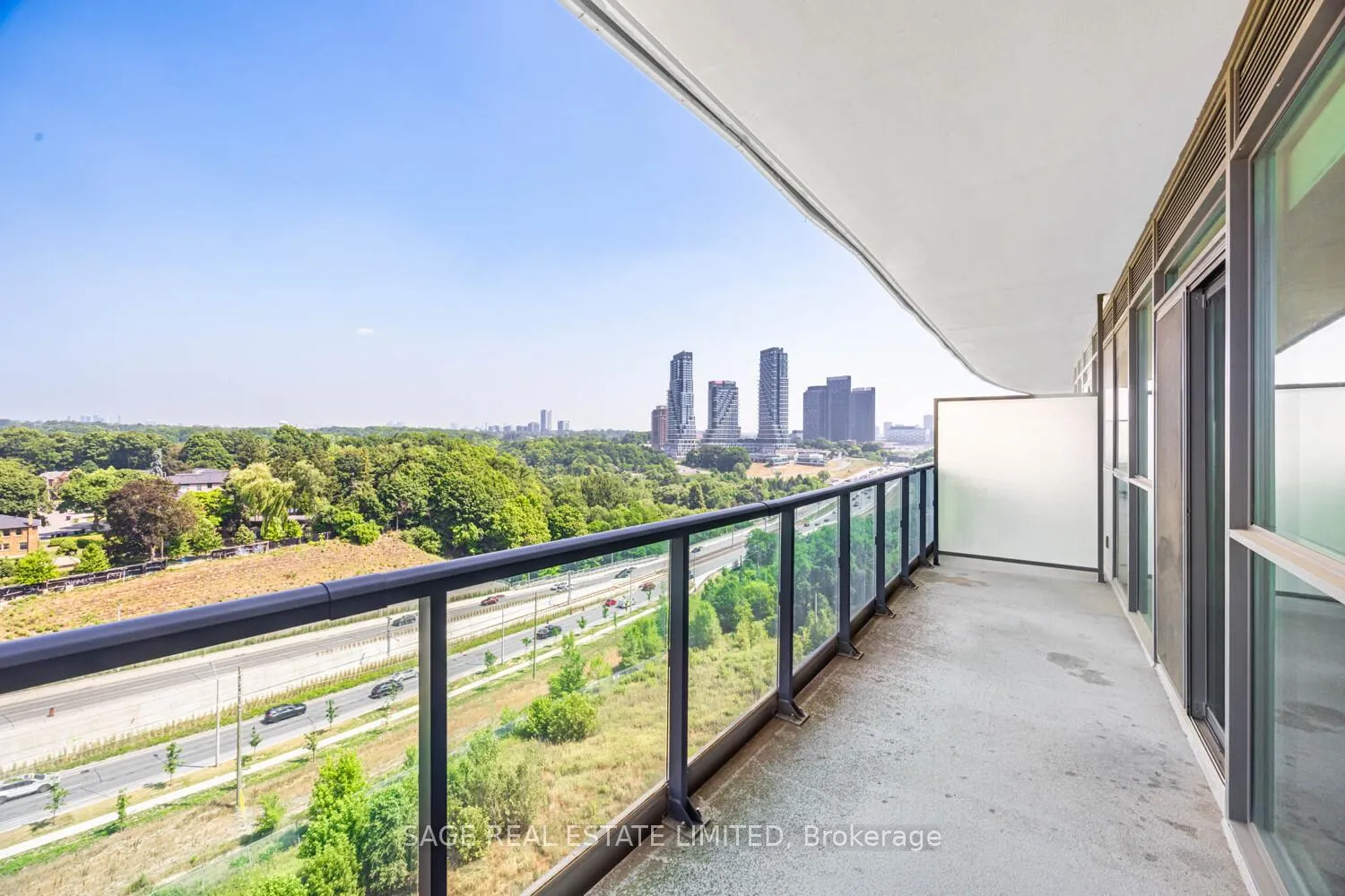 Photo 17 of Unit 803, 35 Brian Peck Crescent, Toronto, Thorncliffe Park — HOMEH