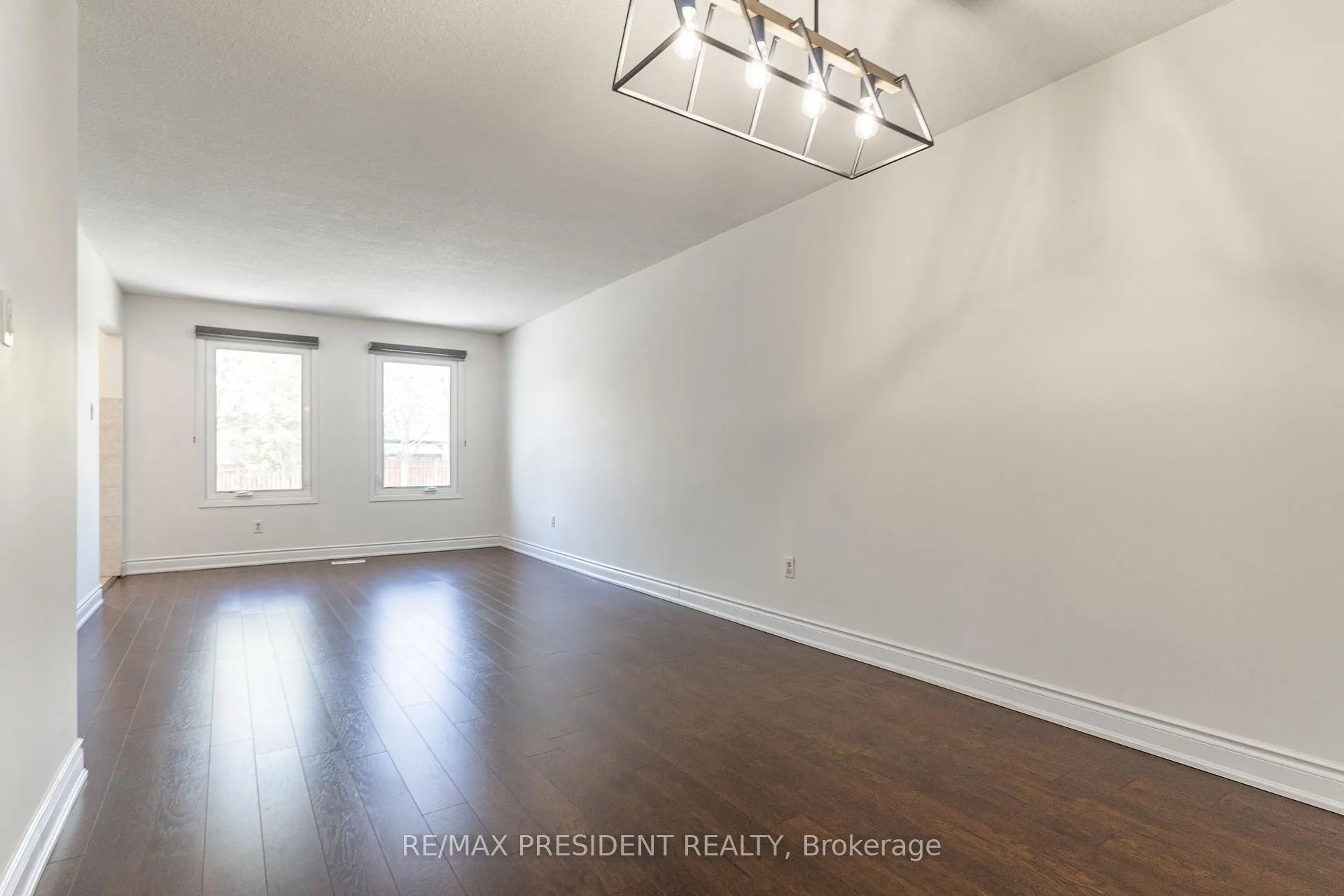 Photo 8 of Unit (Upper), 17 Manitou Crescent, Brampton, Central Park — HOMEH