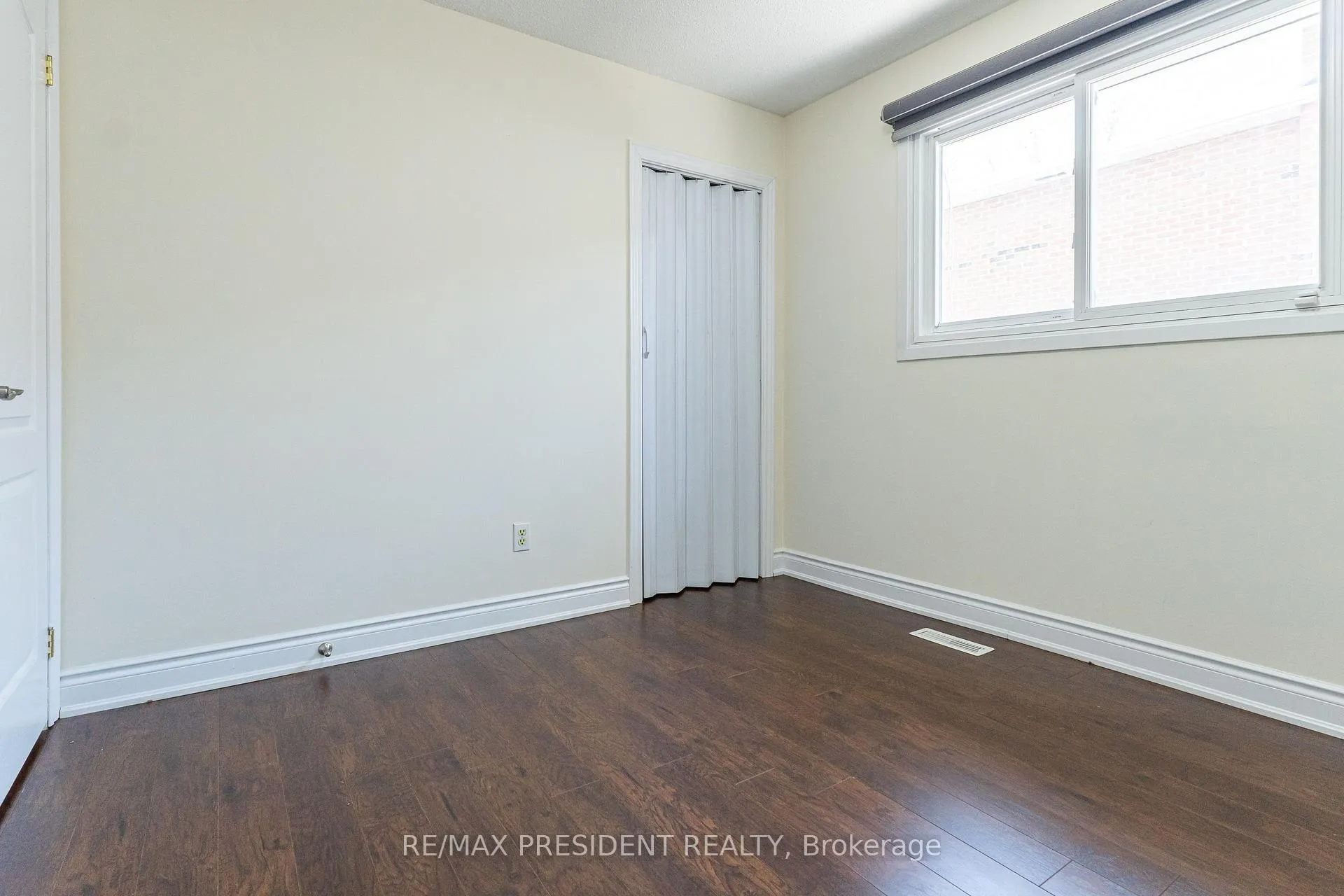 Photo 23 of Unit (Upper), 17 Manitou Crescent, Brampton, Central Park — HOMEH