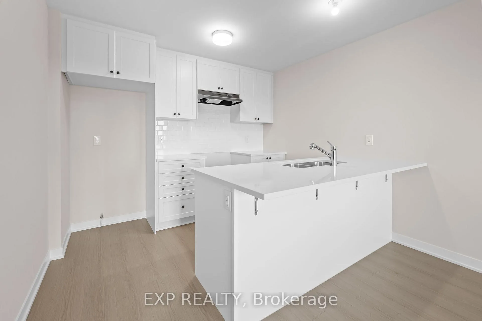 Photo 7 of 618 Parnian Private, Ottawa, Barrhaven - Half Moon Bay — HOMEH
