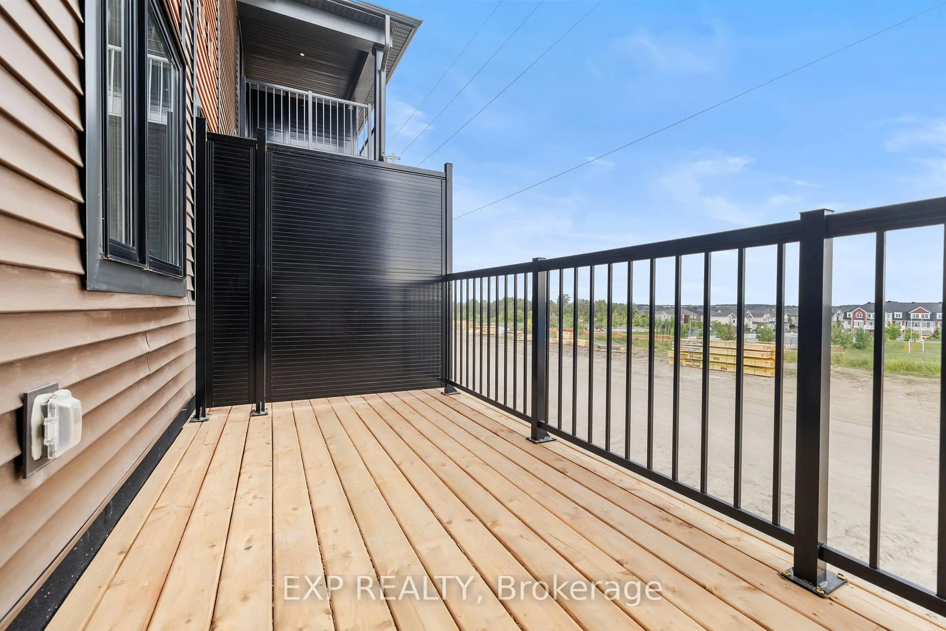 Photo 8 of 618 Parnian Private, Ottawa, Barrhaven - Half Moon Bay — HOMEH