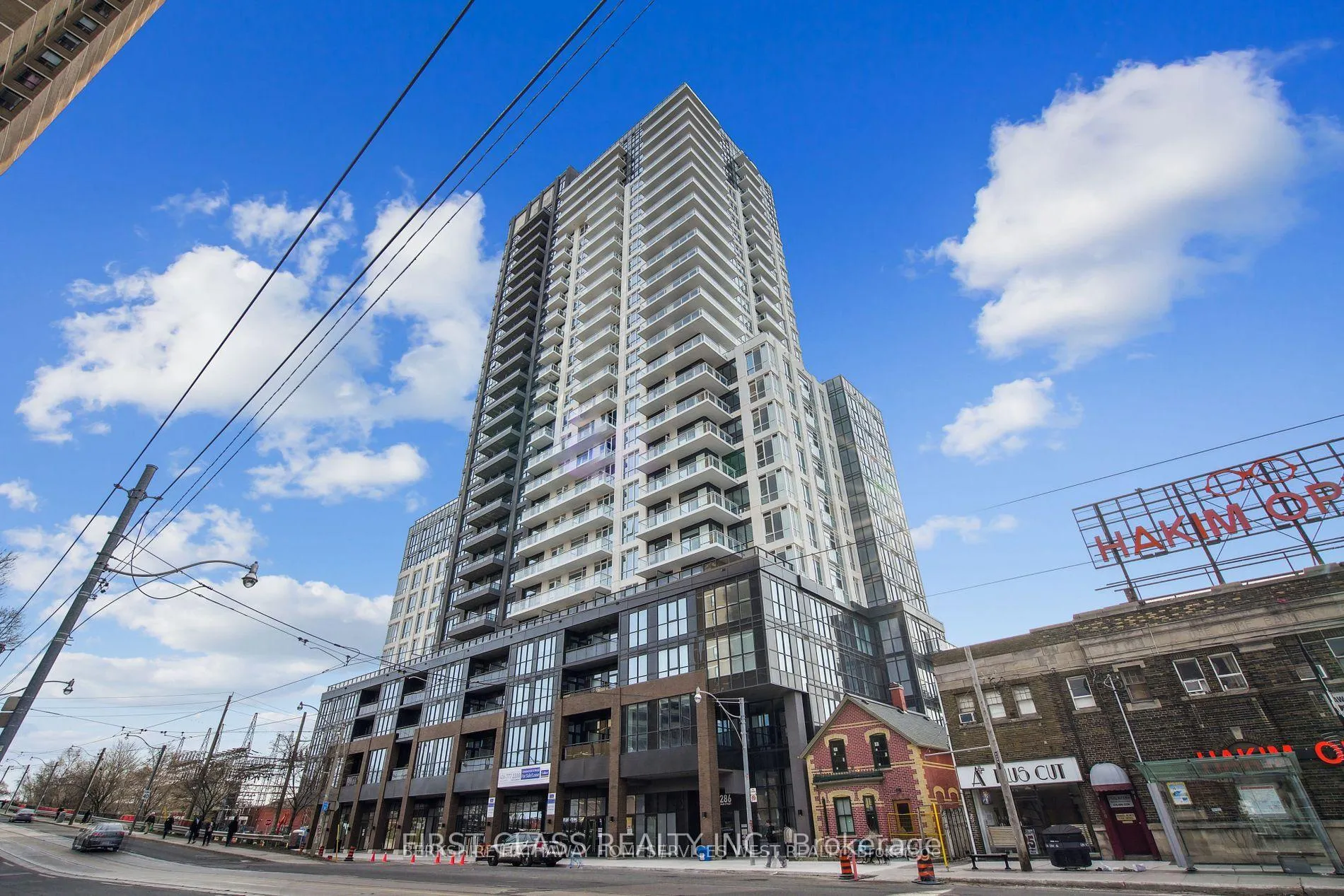 Front of Unit PH1, 286 Main Street
