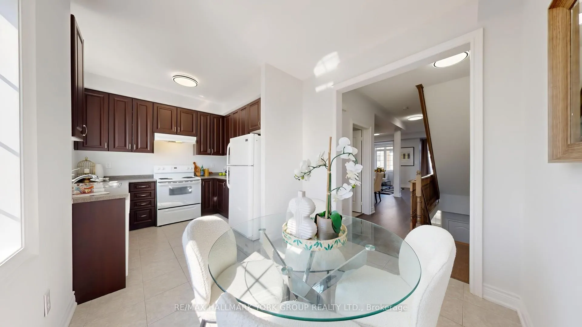 Photo 18 of 6 Roy Grove Way, Markham, Greensborough — HOMEH