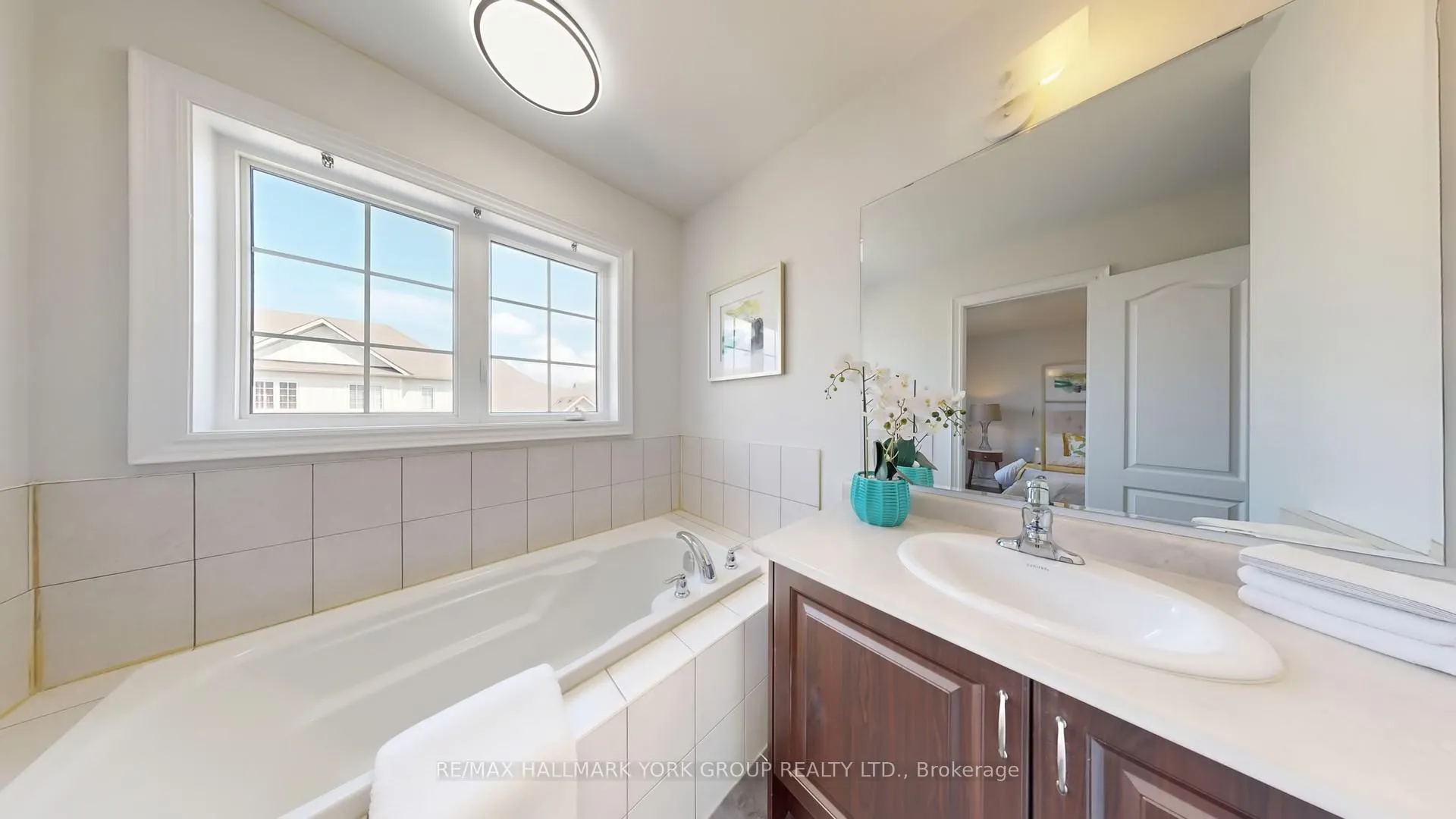 Photo 33 of 6 Roy Grove Way, Markham, Greensborough — HOMEH