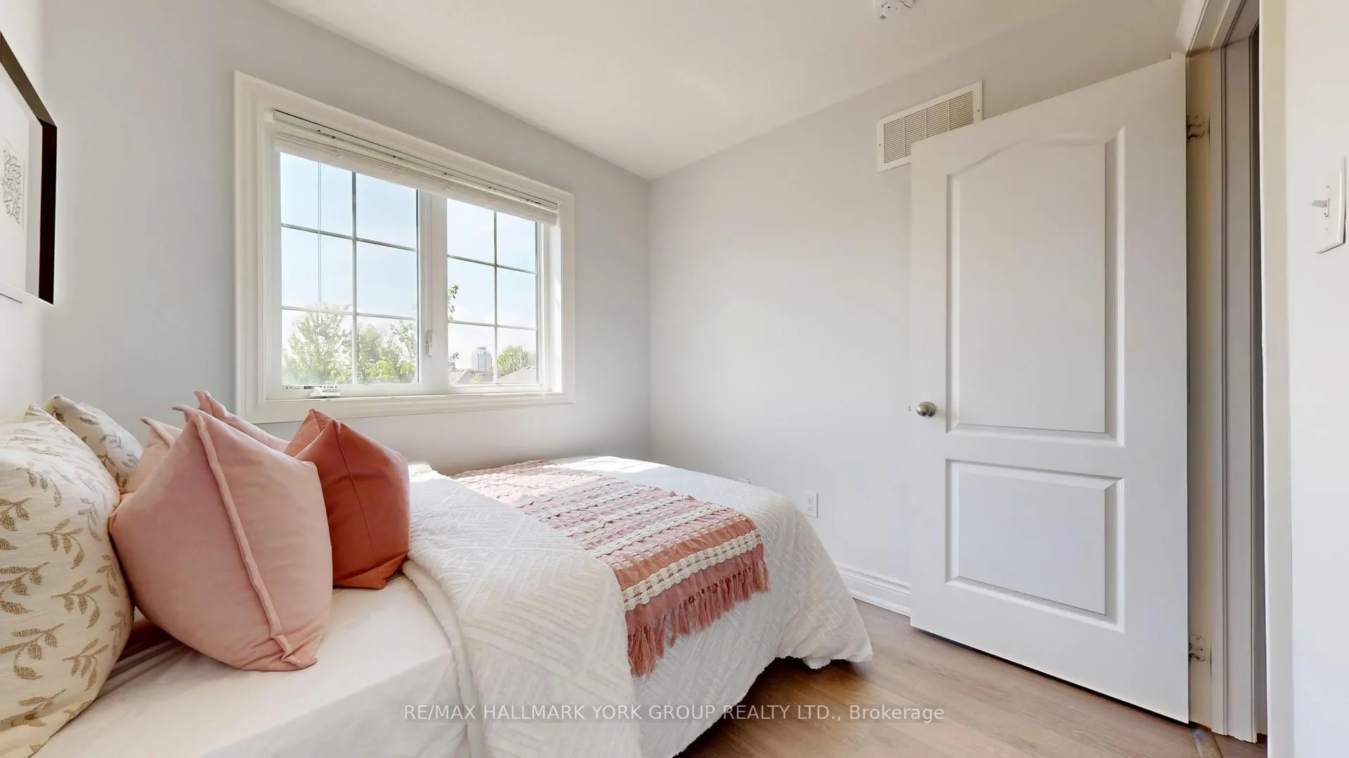 Photo 41 of 6 Roy Grove Way, Markham, Greensborough — HOMEH