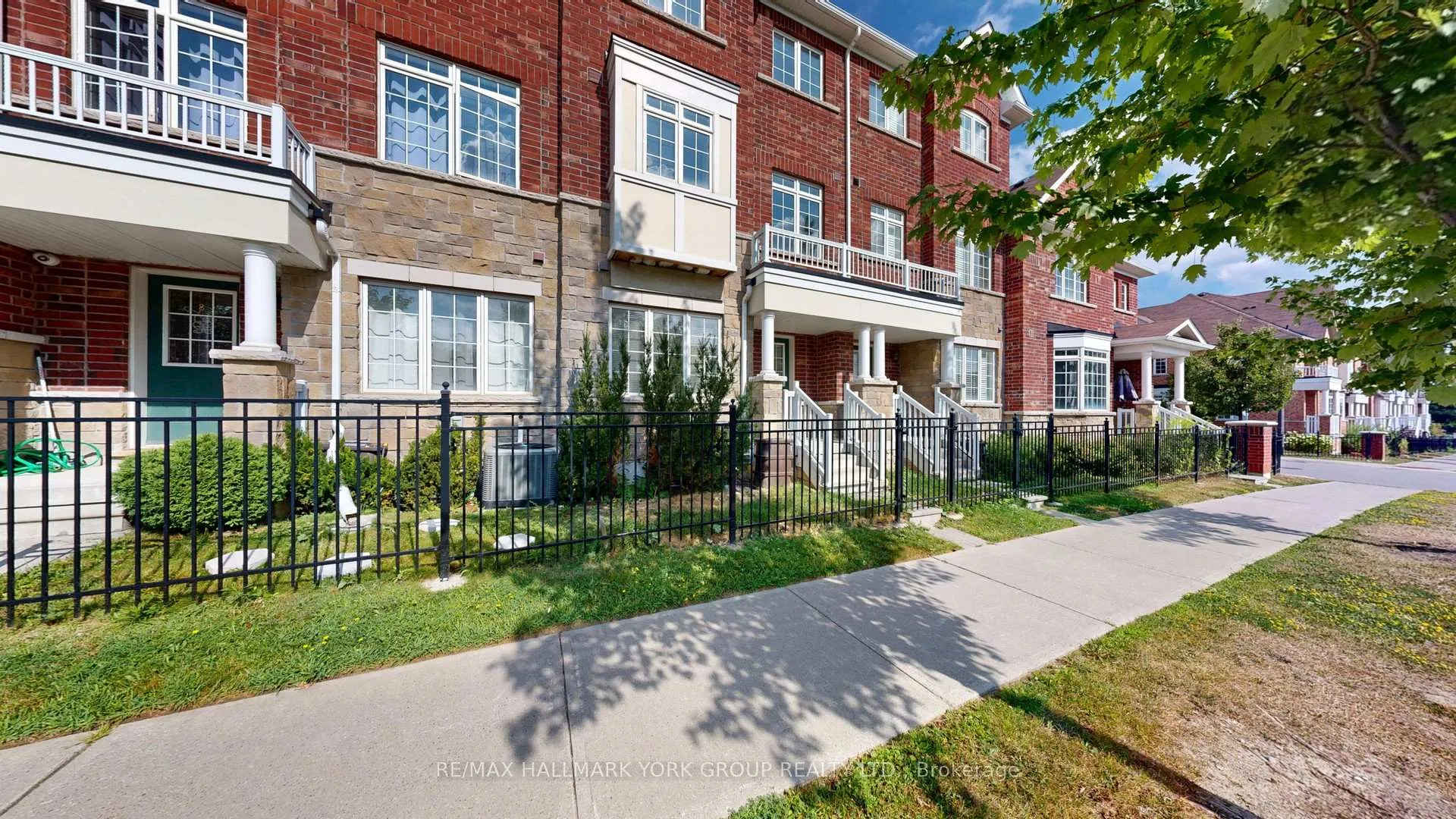 Photo 47 of 6 Roy Grove Way, Markham, Greensborough — HOMEH