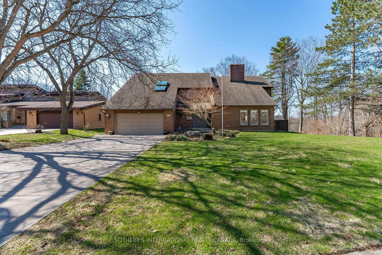 Front of 20 Ridgeview Court