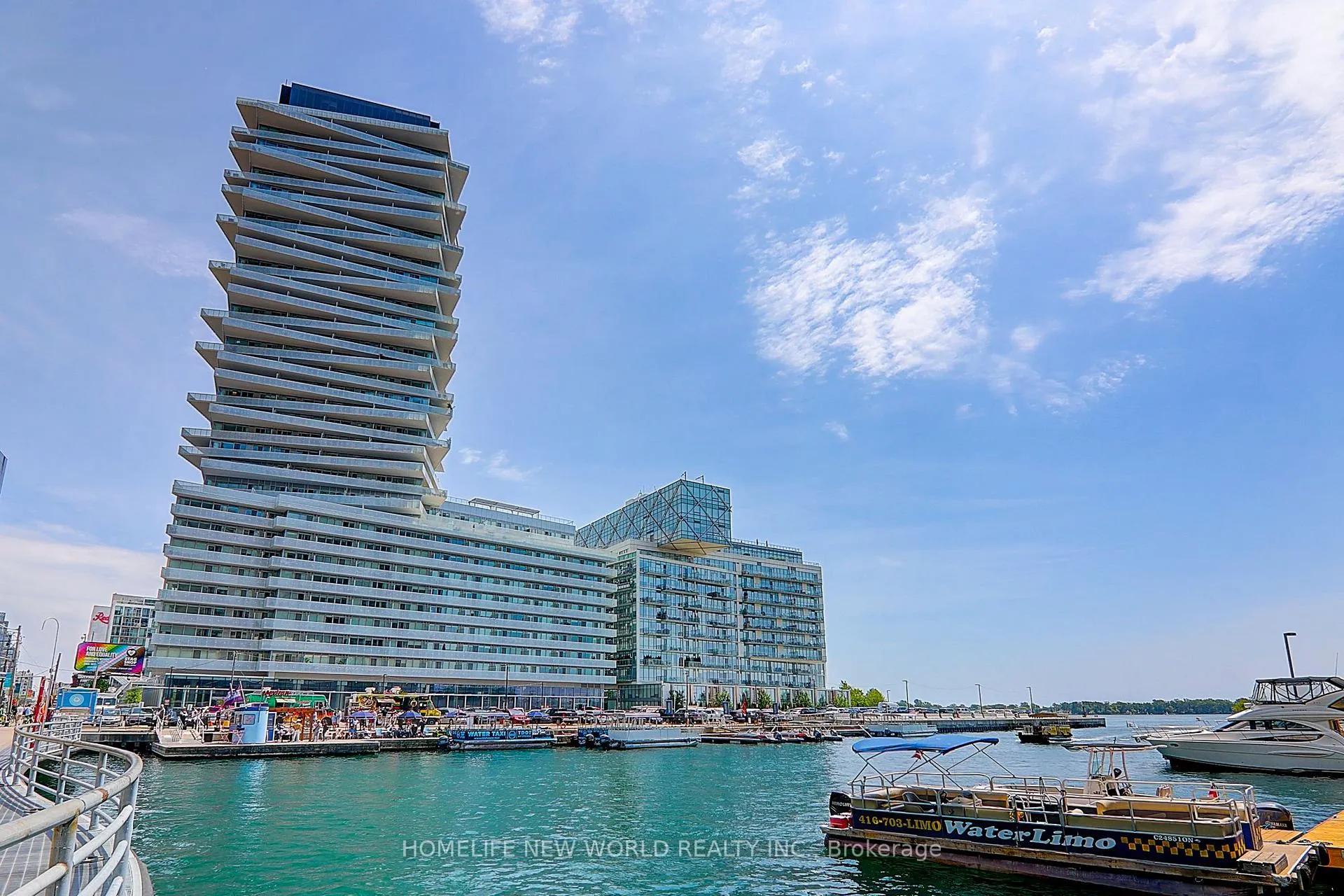 Front of Unit 2707, 15 Queens Quay E