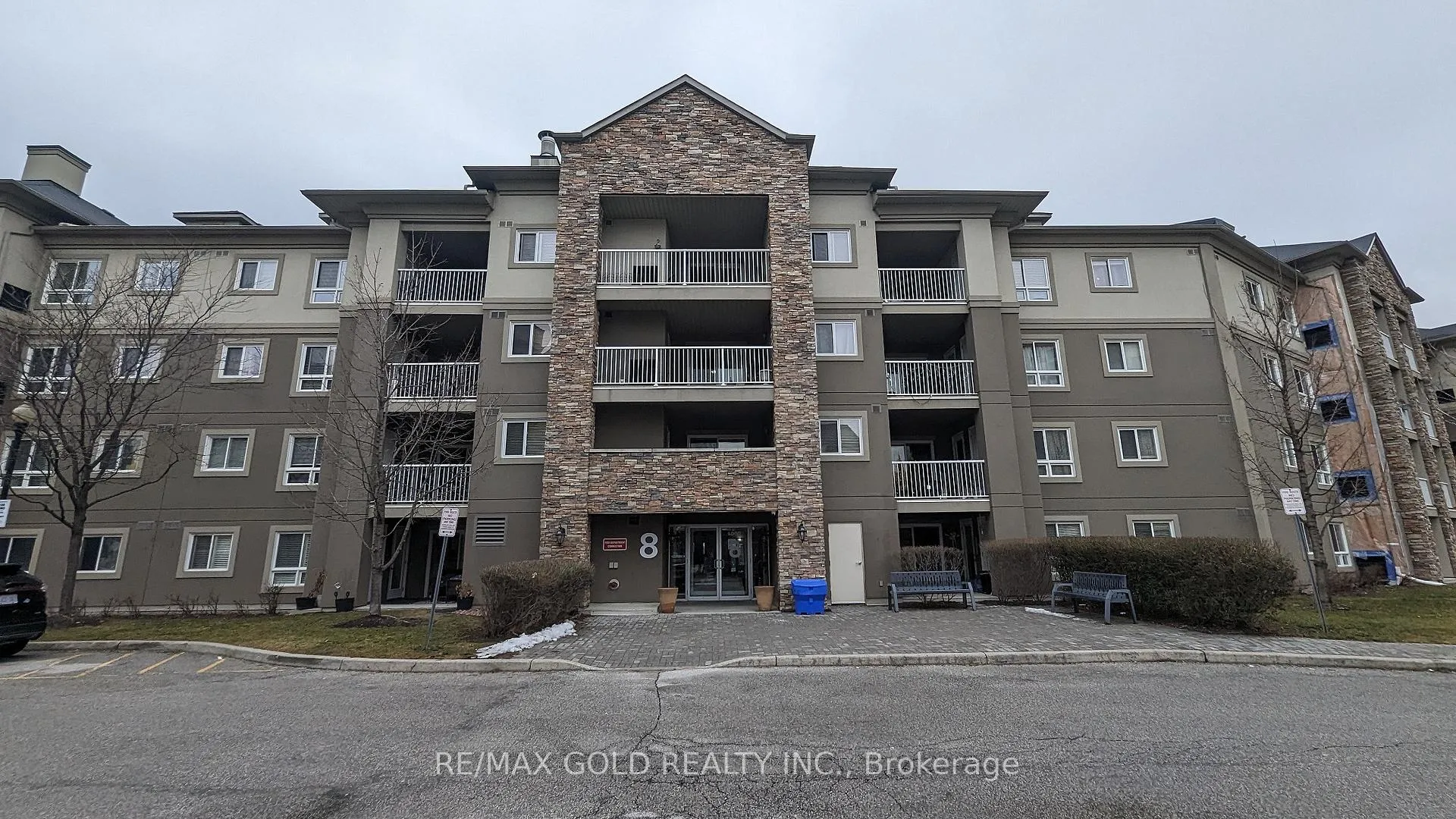 Front of Unit 1414, 8 Dayspring Circle