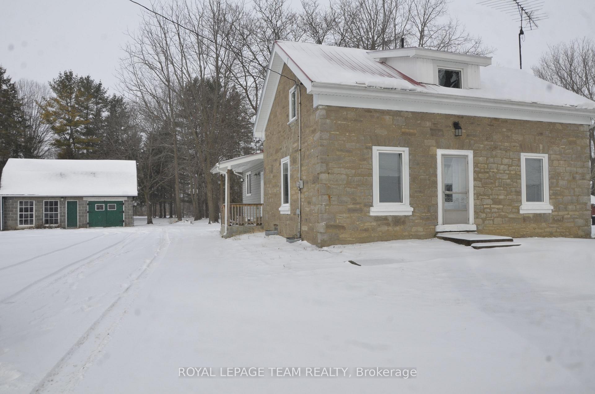 Photo 1 of 744 County Road 2, Edwardsburgh/Cardinal, Edwardsburgh/Cardinal Twp — HOMEH