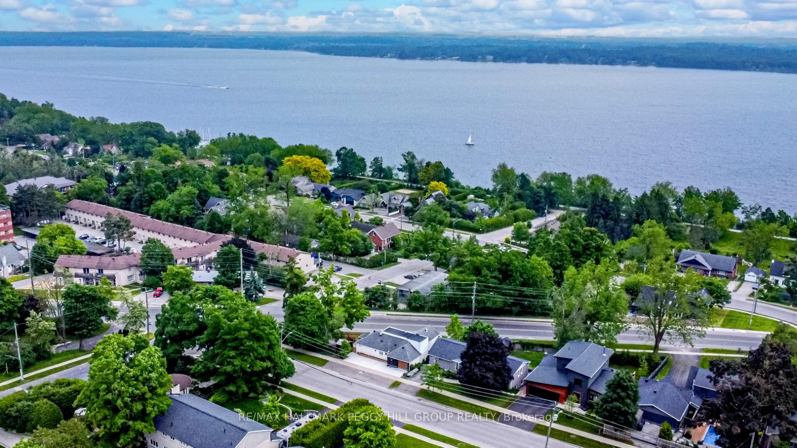 Photo 2 of 425 Codrington Street, Barrie, Codrington — HOMEH