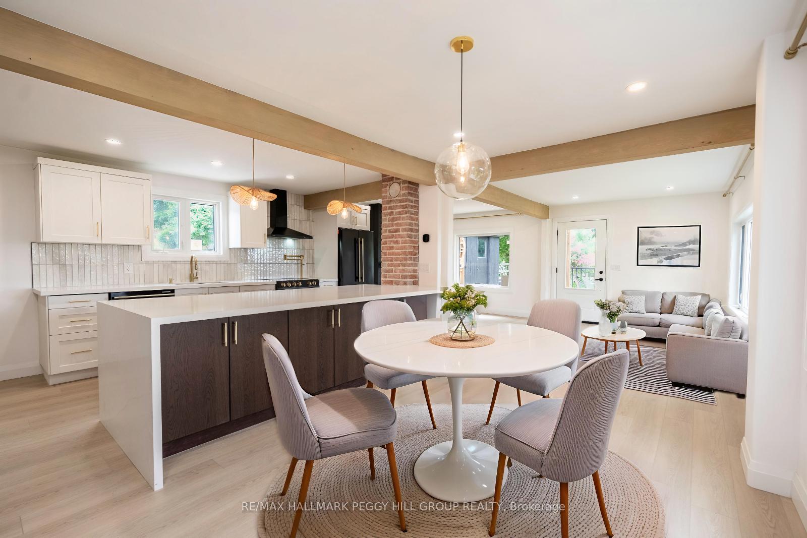Photo 4 of 425 Codrington Street, Barrie, Codrington — HOMEH