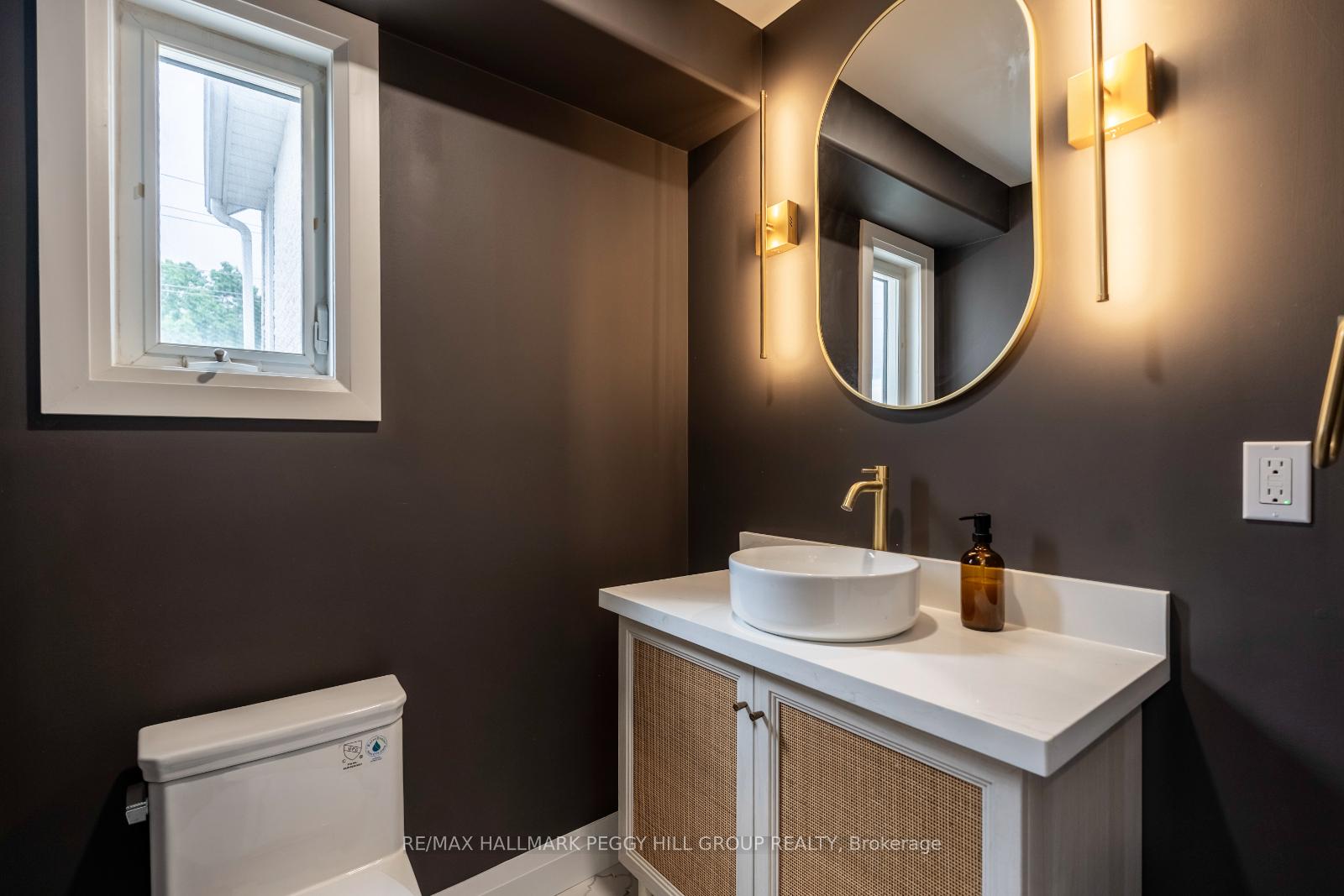 Photo 8 of 425 Codrington Street, Barrie, Codrington — HOMEH