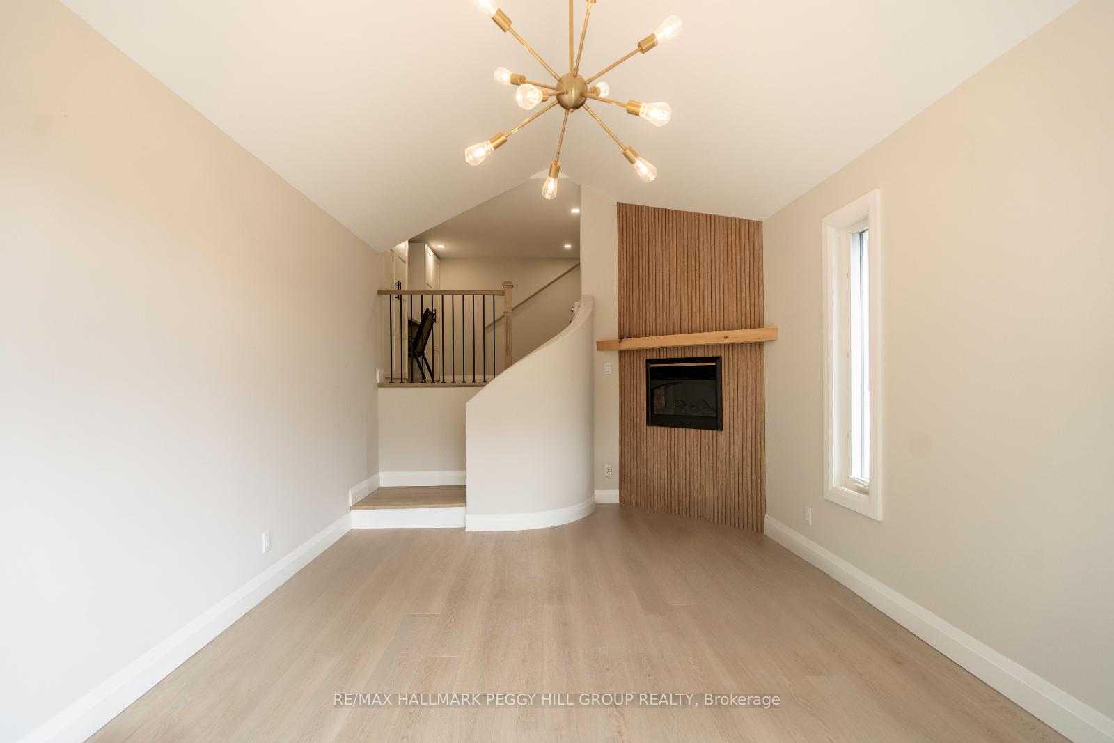 Photo 10 of 425 Codrington Street, Barrie, Codrington — HOMEH