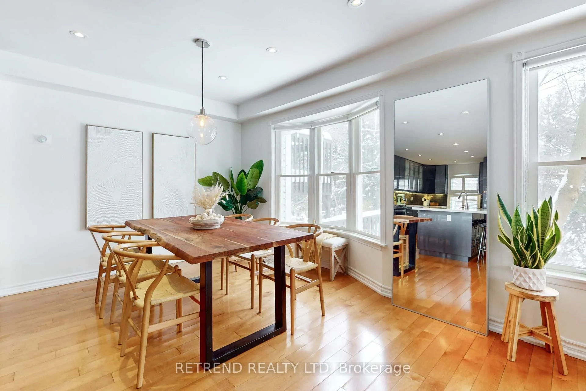 Photo 8 of 110 confederation Way, Markham, Thornhill — HOMEH