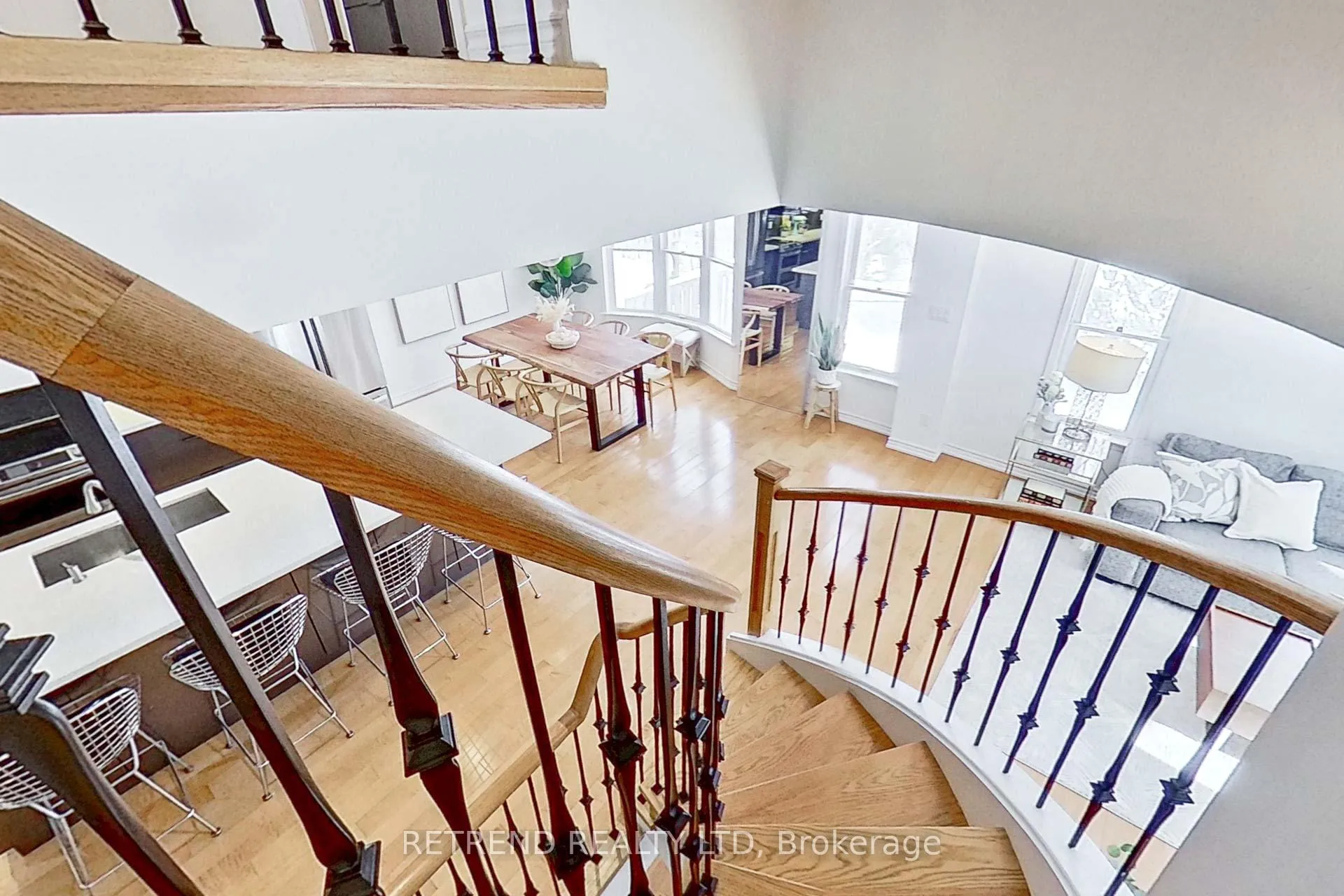 Photo 13 of 110 confederation Way, Markham, Thornhill — HOMEH