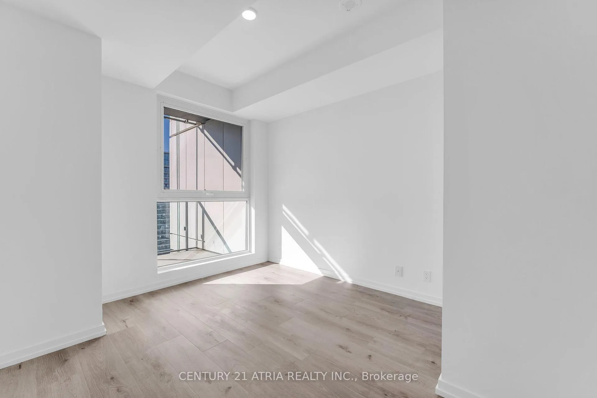 Photo 6 of Unit 5605, 7890 Jane Street, Vaughan, Vaughan Corporate Centre — HOMEH