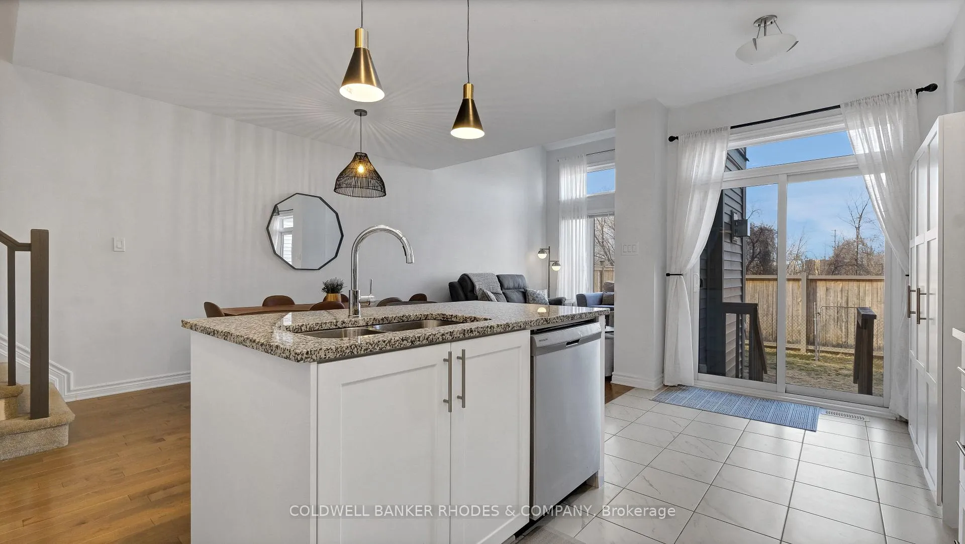Photo 15 of 862 Chipping Circle, Ottawa, Riverside South — HOMEH