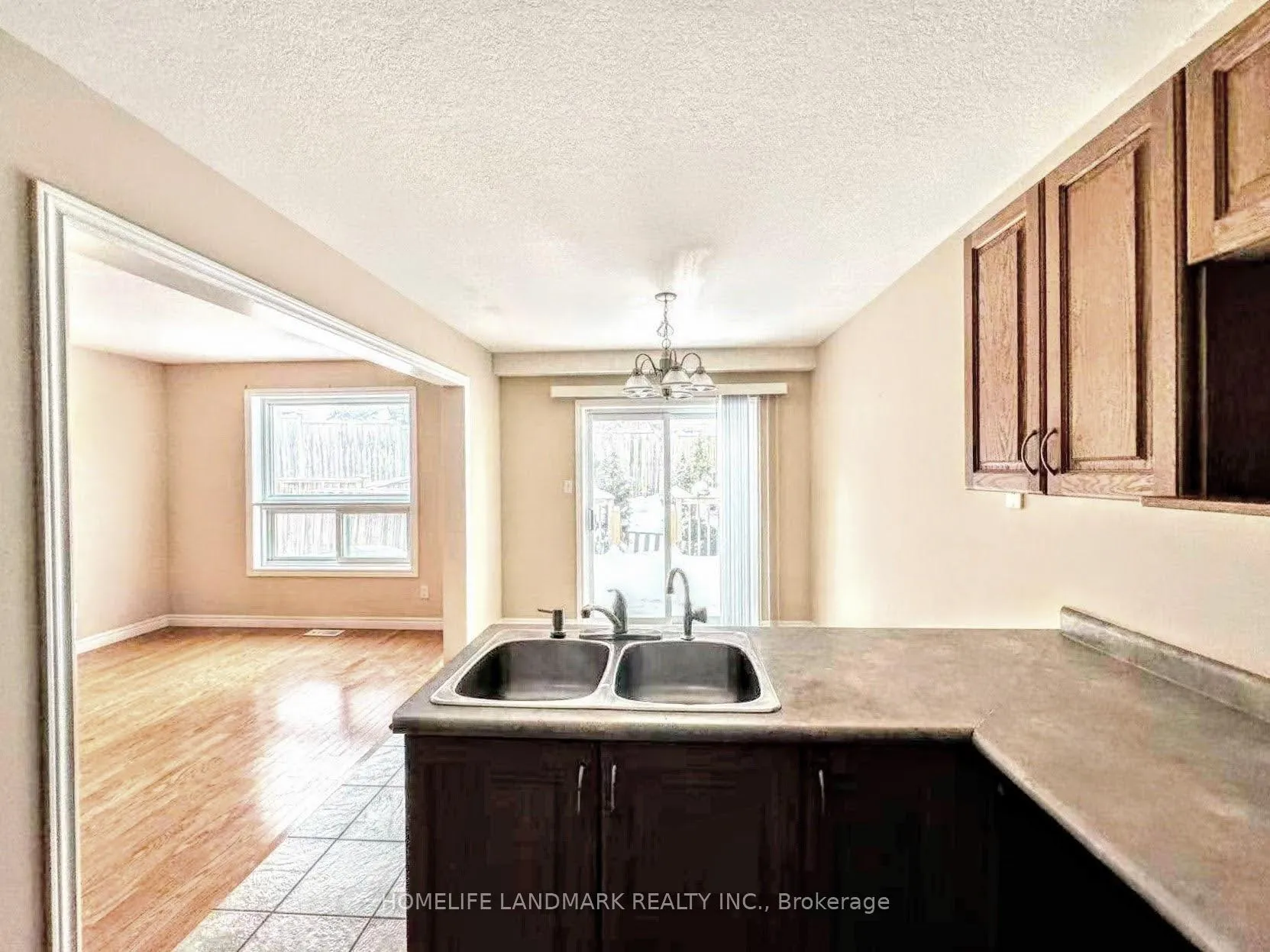 Photo 3 of 687B Wild Ginger Avenue, Waterloo — HOMEH