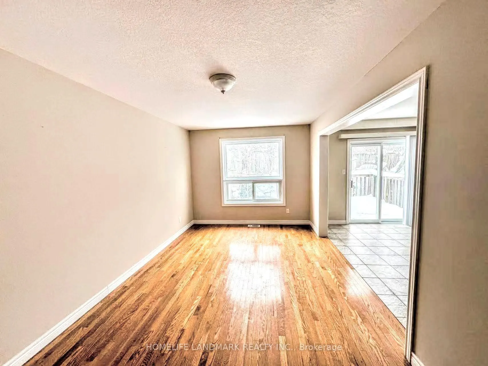 Photo 5 of 687B Wild Ginger Avenue, Waterloo — HOMEH