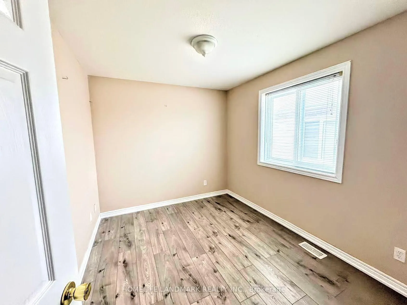 Photo 9 of 687B Wild Ginger Avenue, Waterloo — HOMEH