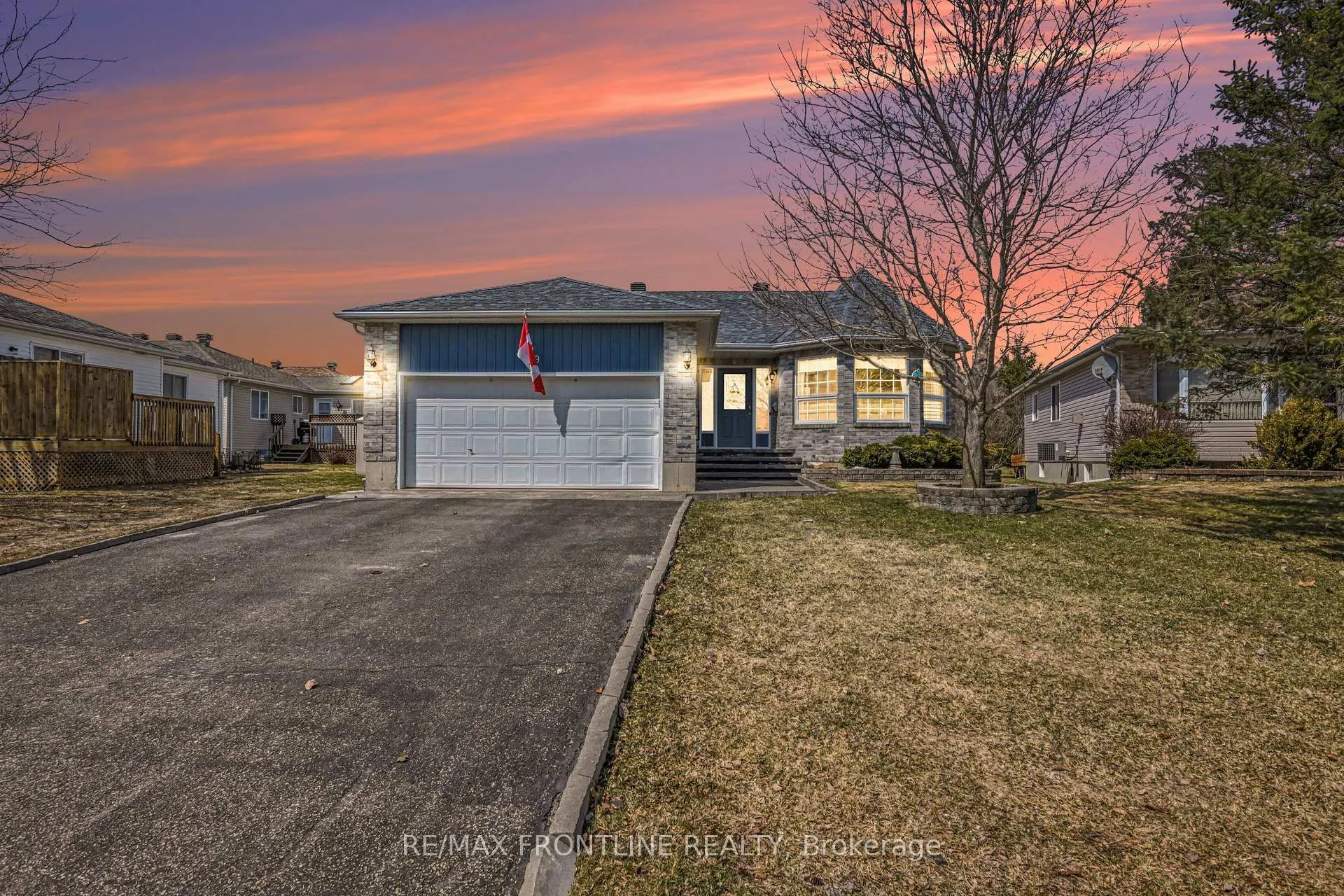 Photo 31 of 29 Decaria Boulevard, Perth — HOMEH