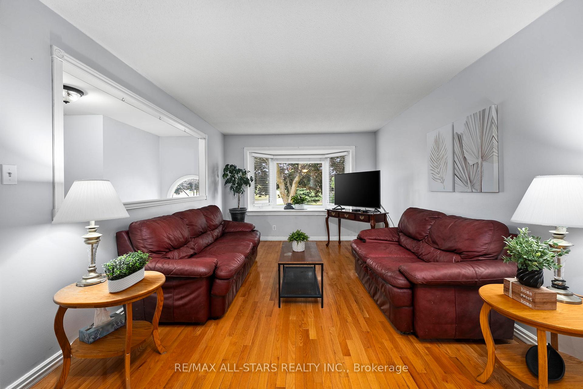 Photo 3 of 3 Fairwood Drive, Georgina, Keswick South — HOMEH