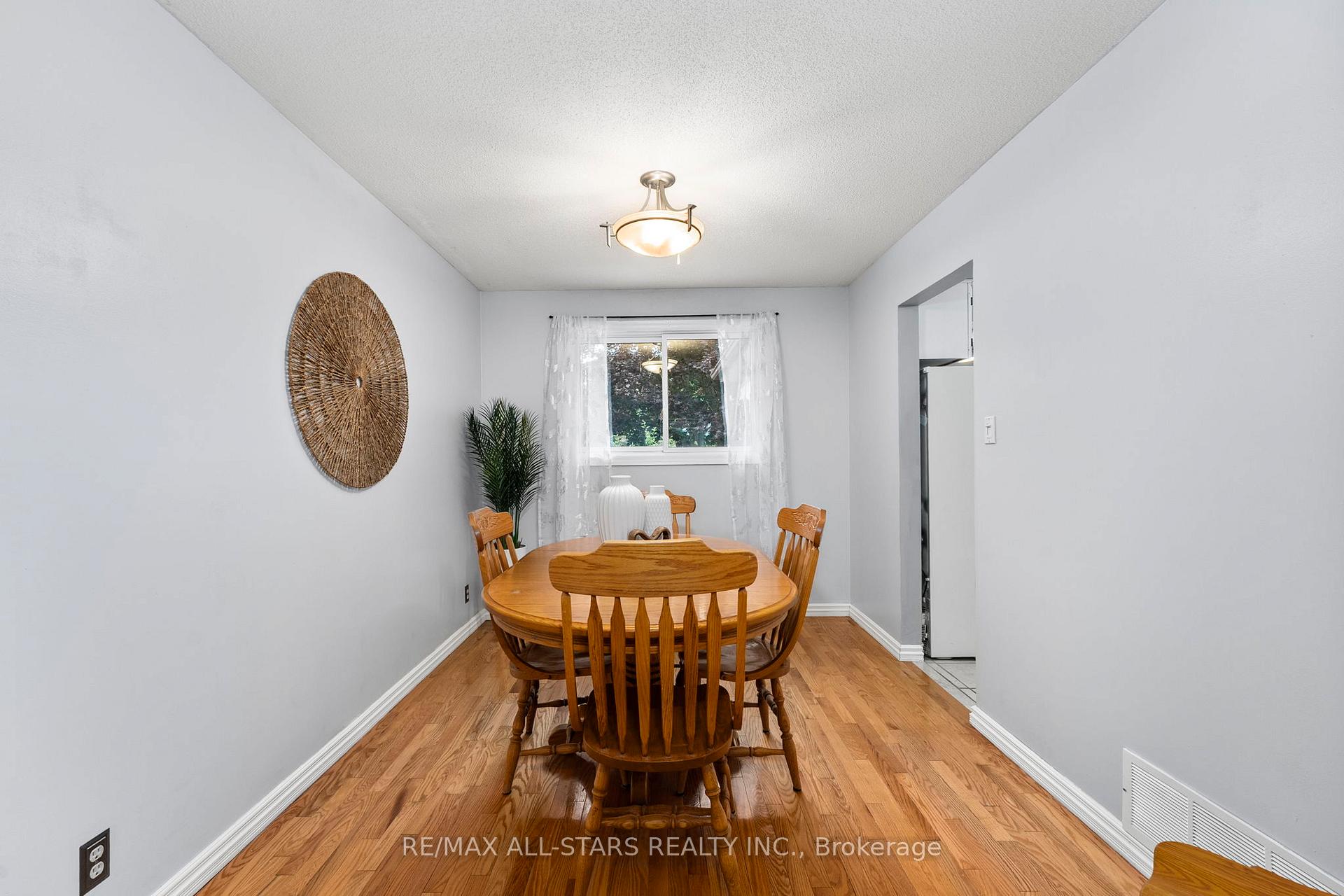 Photo 6 of 3 Fairwood Drive, Georgina, Keswick South — HOMEH