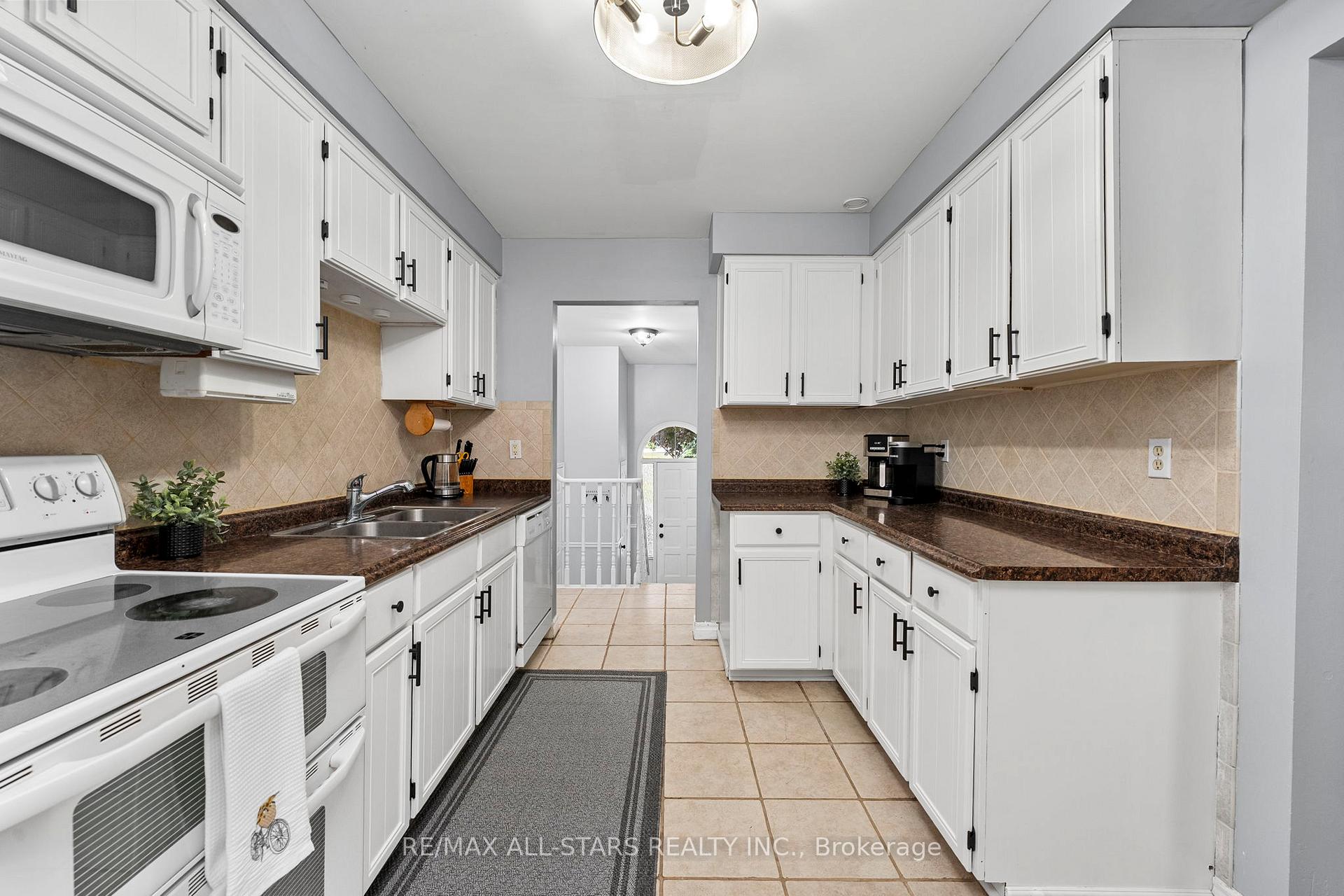 Photo 12 of 3 Fairwood Drive, Georgina, Keswick South — HOMEH