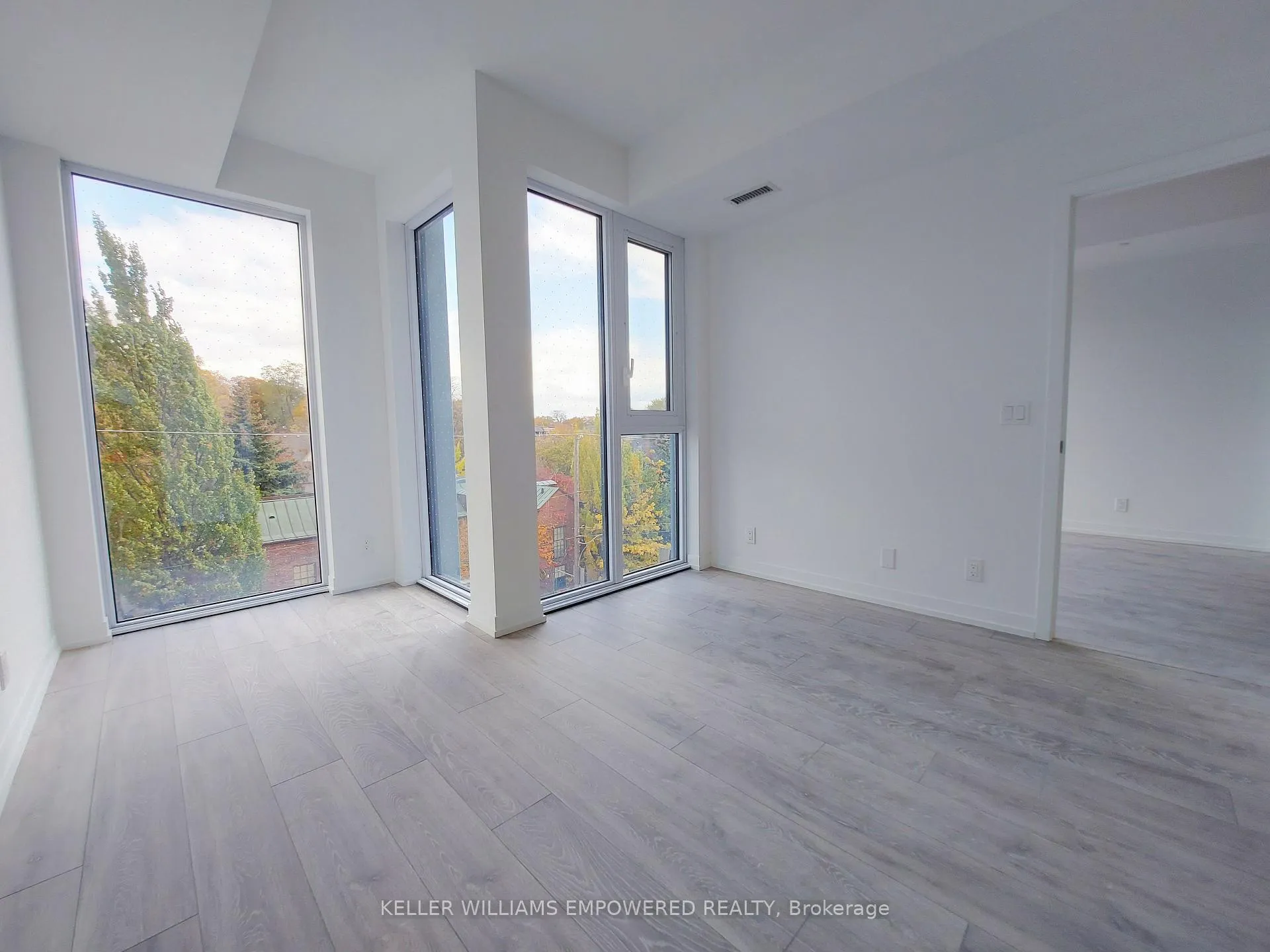 Photo 10 of Unit 538, 2020 Bathurst Street, Toronto, Humewood-Cedarvale — HOMEH