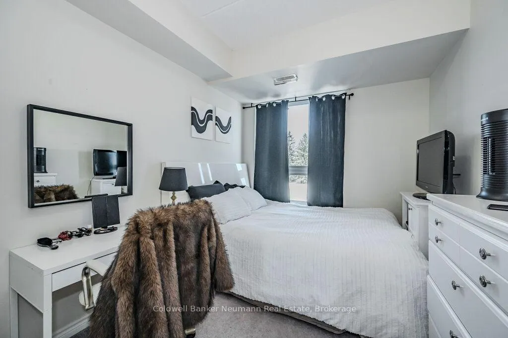 Photo 8 of Unit 405, 1280 Gordon Street E, Guelph, Kortright East — HOMEH