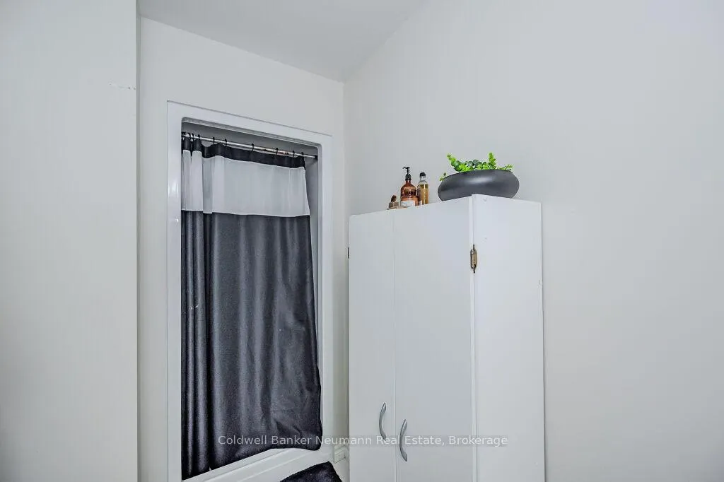 Photo 10 of Unit 405, 1280 Gordon Street E, Guelph, Kortright East — HOMEH