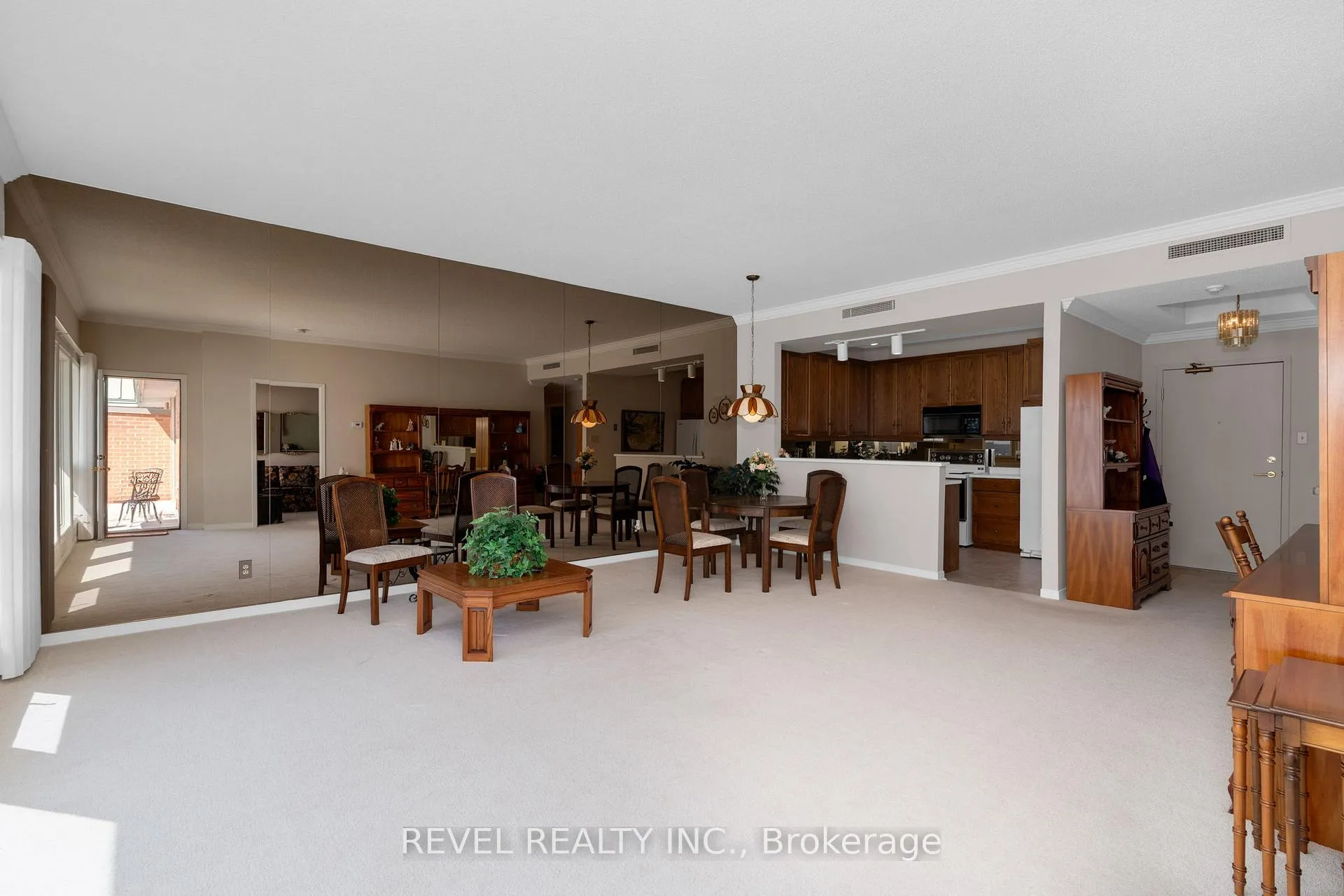 Photo 8 of Unit 304, 21 Kempenfelt Drive, Barrie, North Shore — HOMEH
