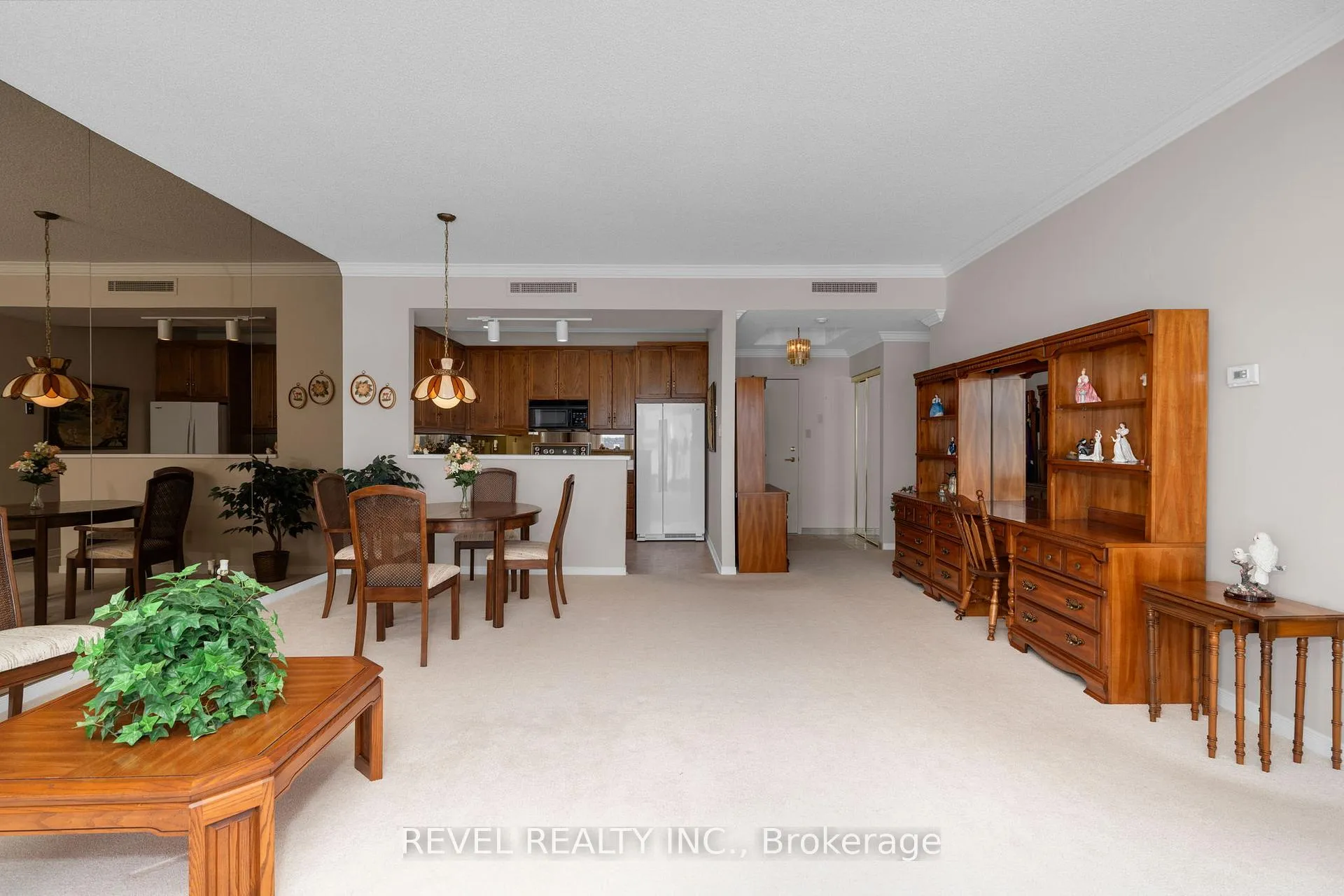 Photo 9 of Unit 304, 21 Kempenfelt Drive, Barrie, North Shore — HOMEH