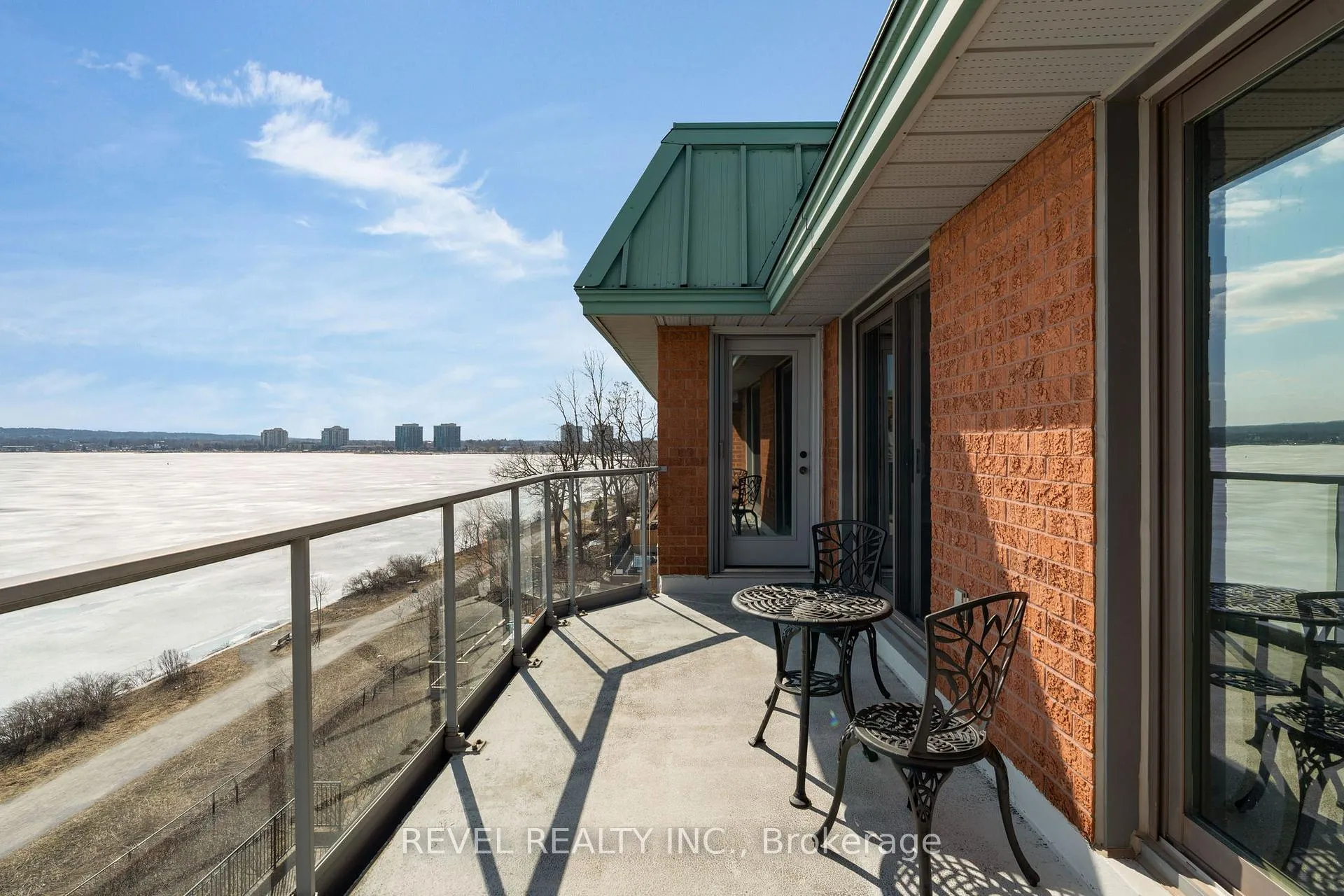 Photo 25 of Unit 304, 21 Kempenfelt Drive, Barrie, North Shore — HOMEH
