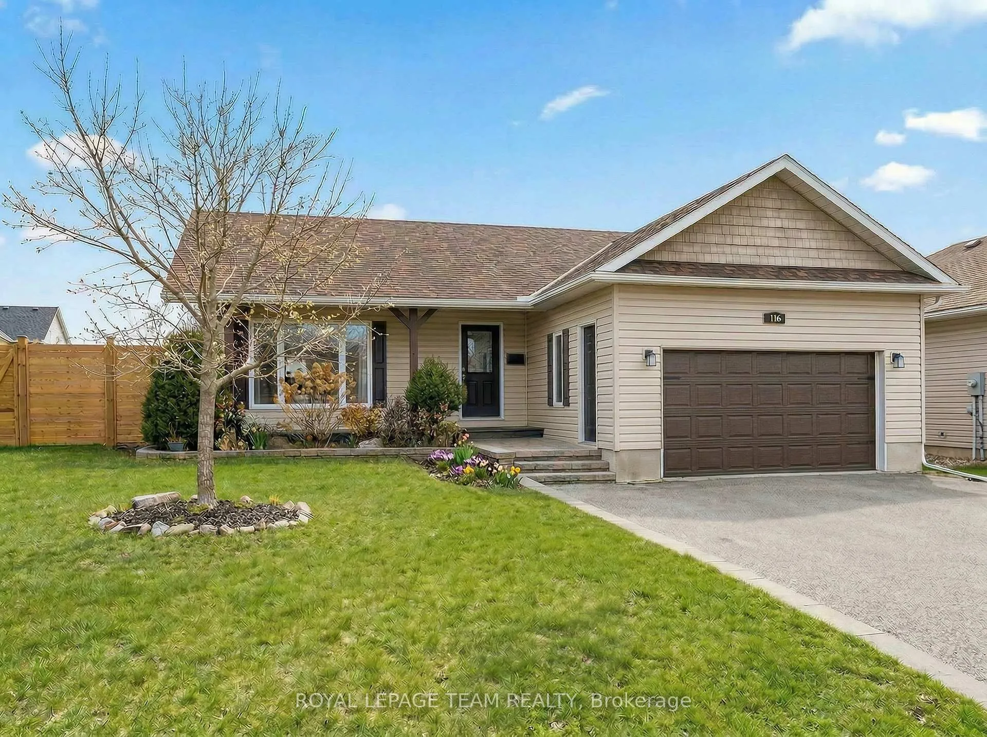 Photo 1 of 116 Mclachlin Street S, Arnprior — HOMEH